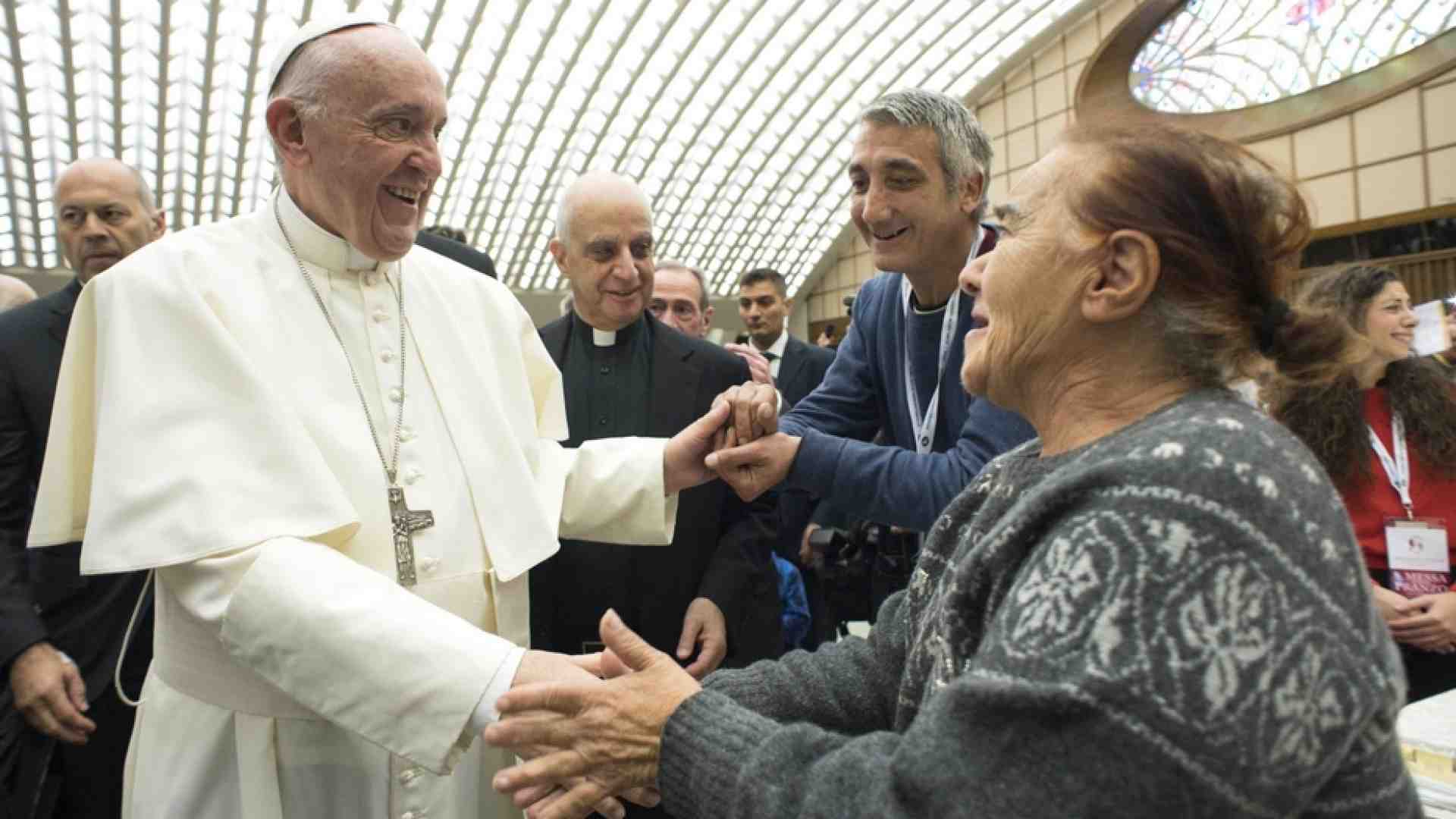 Immagine di Giornata Carità del Papa, il messaggio della Cei: aiutatevi tra voi