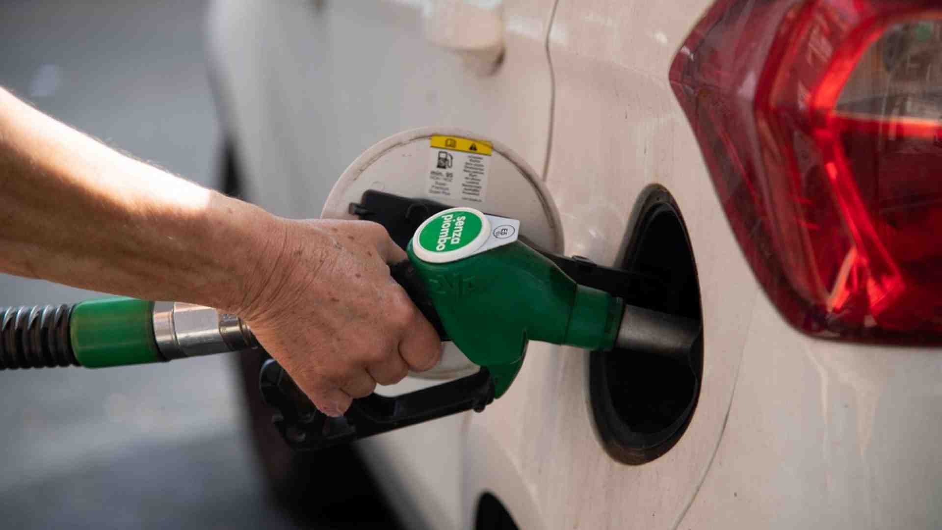 Immagine di Stop ai motori endotermici nel 2035: 70mila i posti di lavoro a rischio