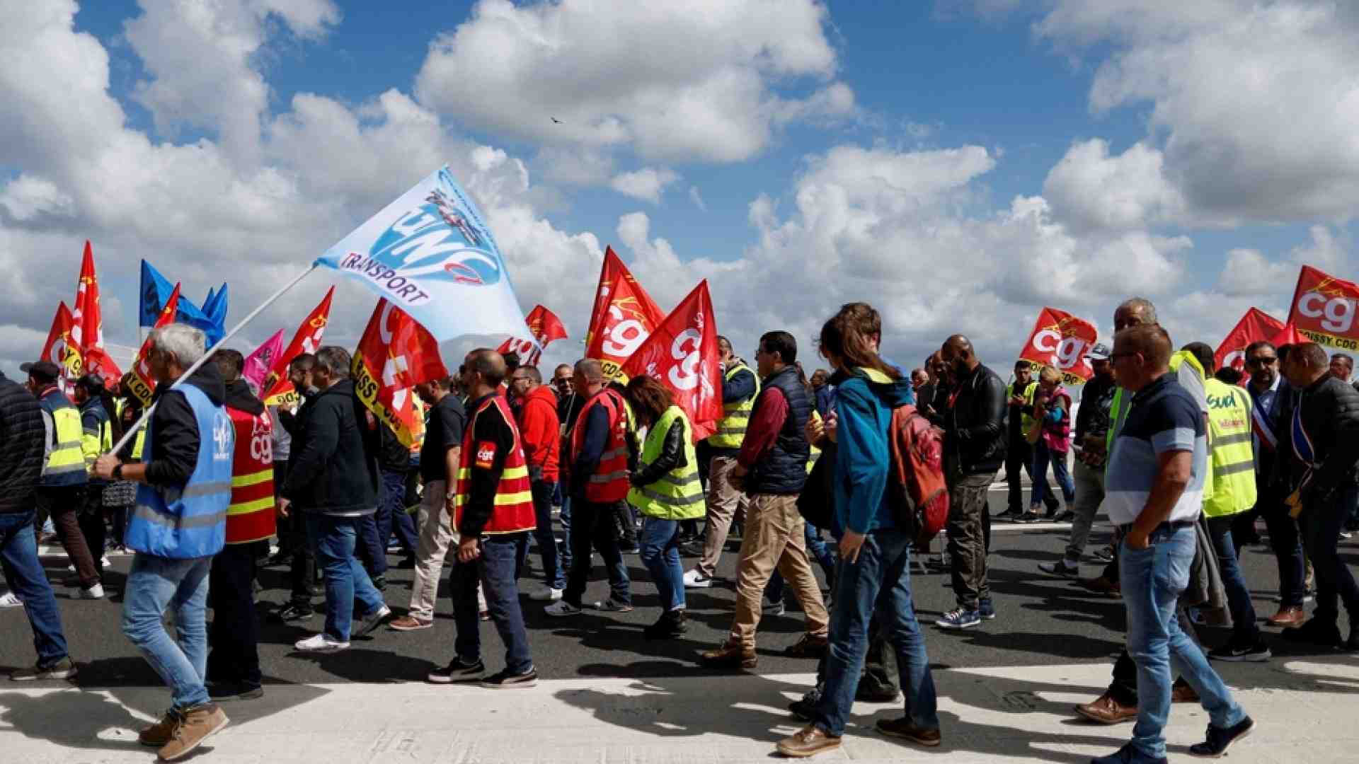 Immagine di Meno orario oppure più salario? Francia ancora divisa sul lavoro