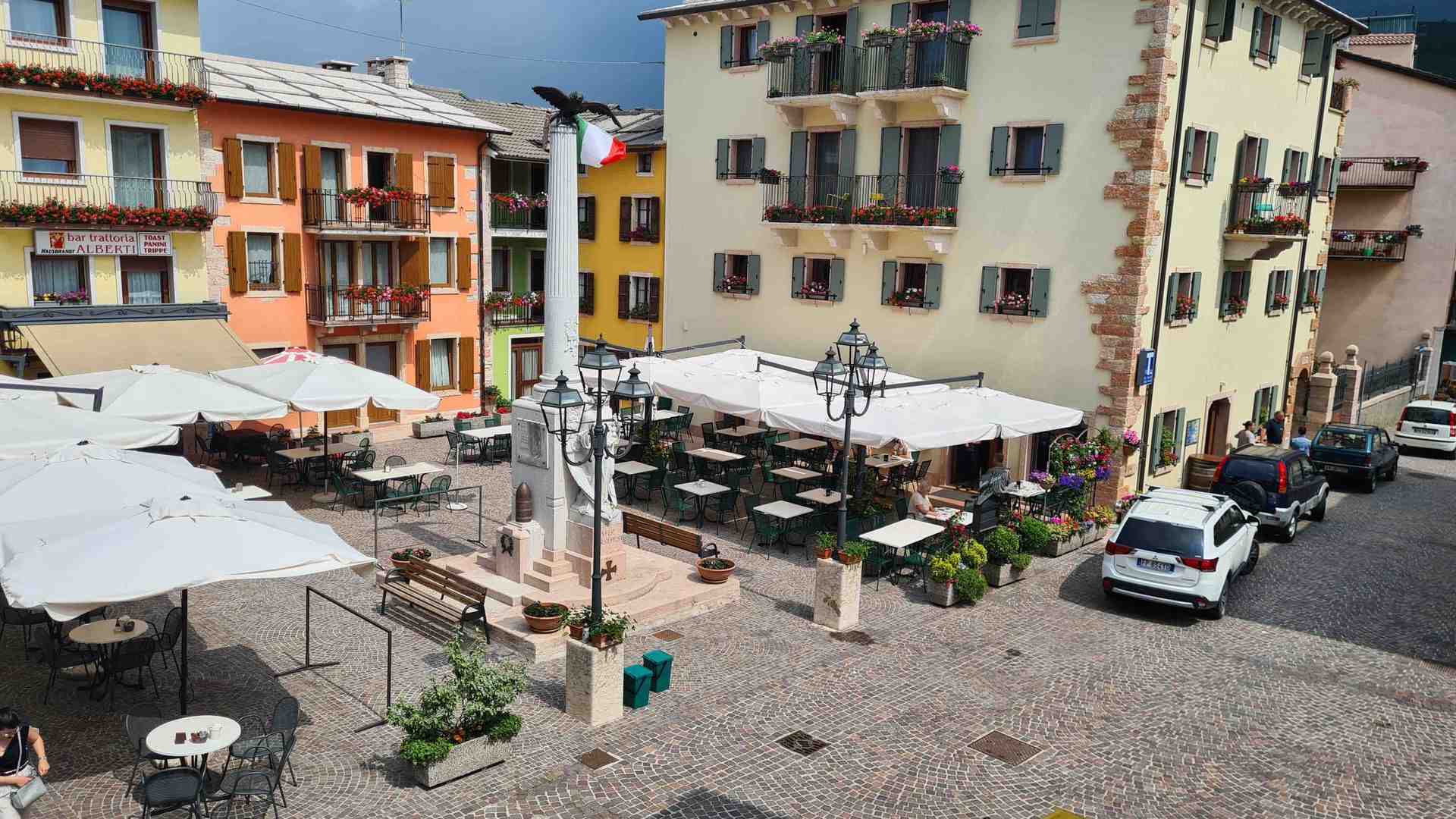 Immagine di Festa a Velo per i cento anni del monumento ai Caduti