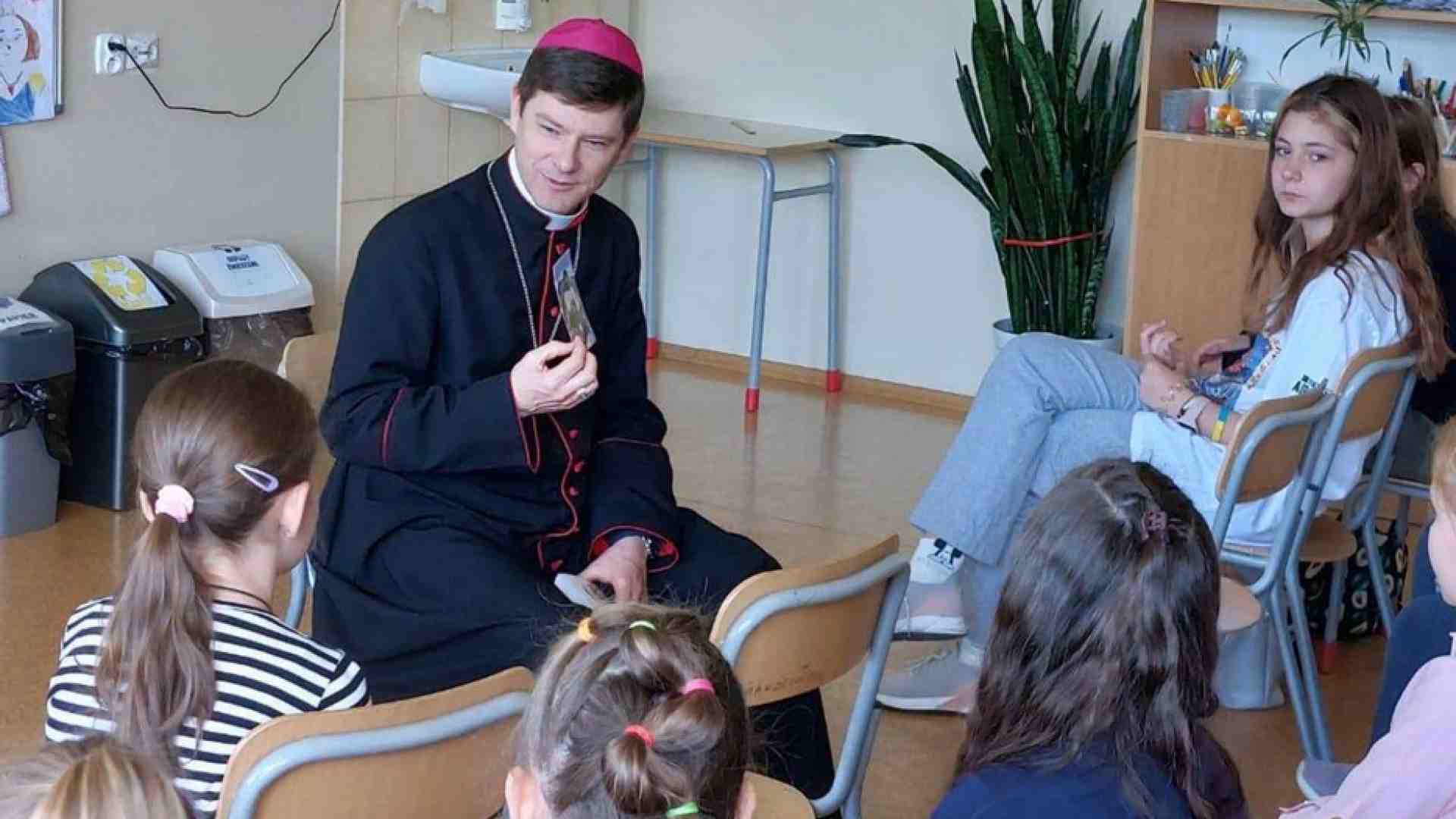 Immagine di Il vescovo di Kiev: non ci sono le condizioni per la visita del Papa