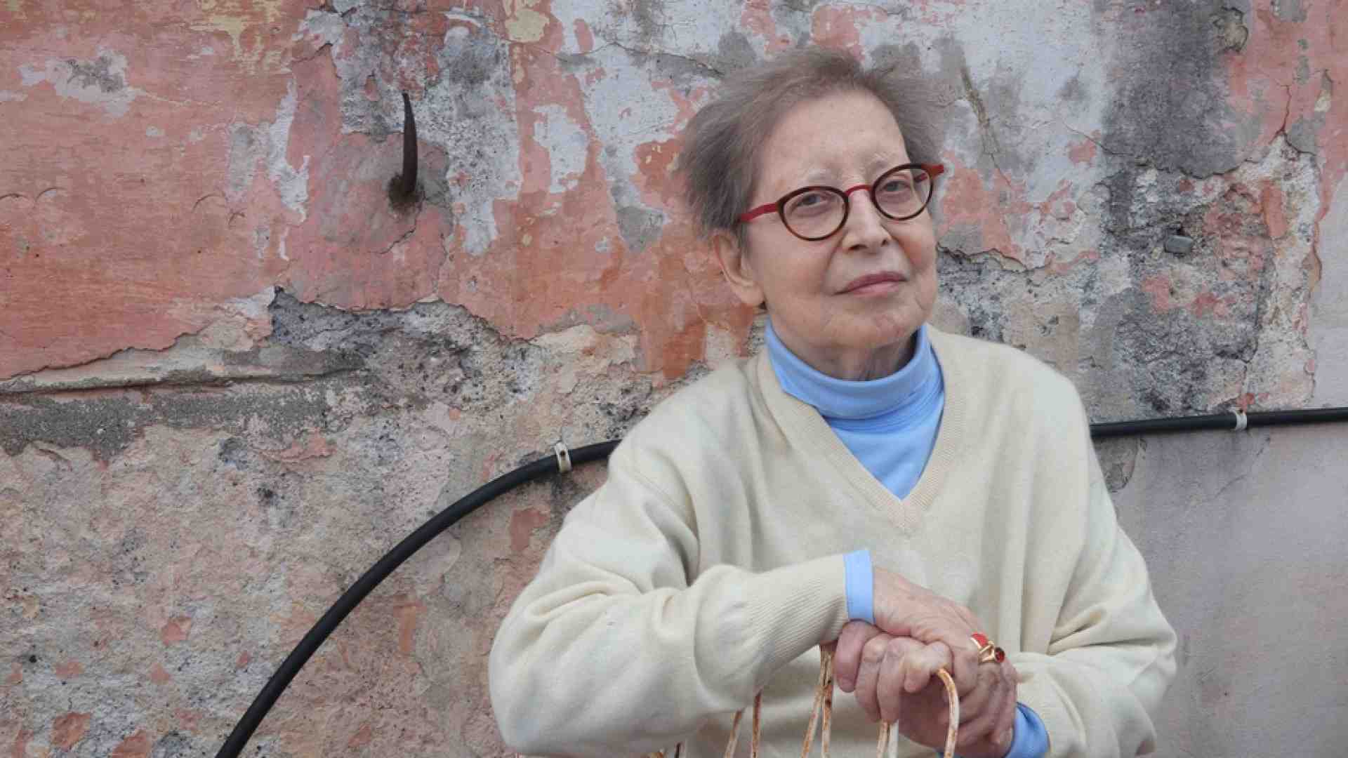 Immagine di Addio a Patrizia Cavalli, voce amatissima della poesia italiana