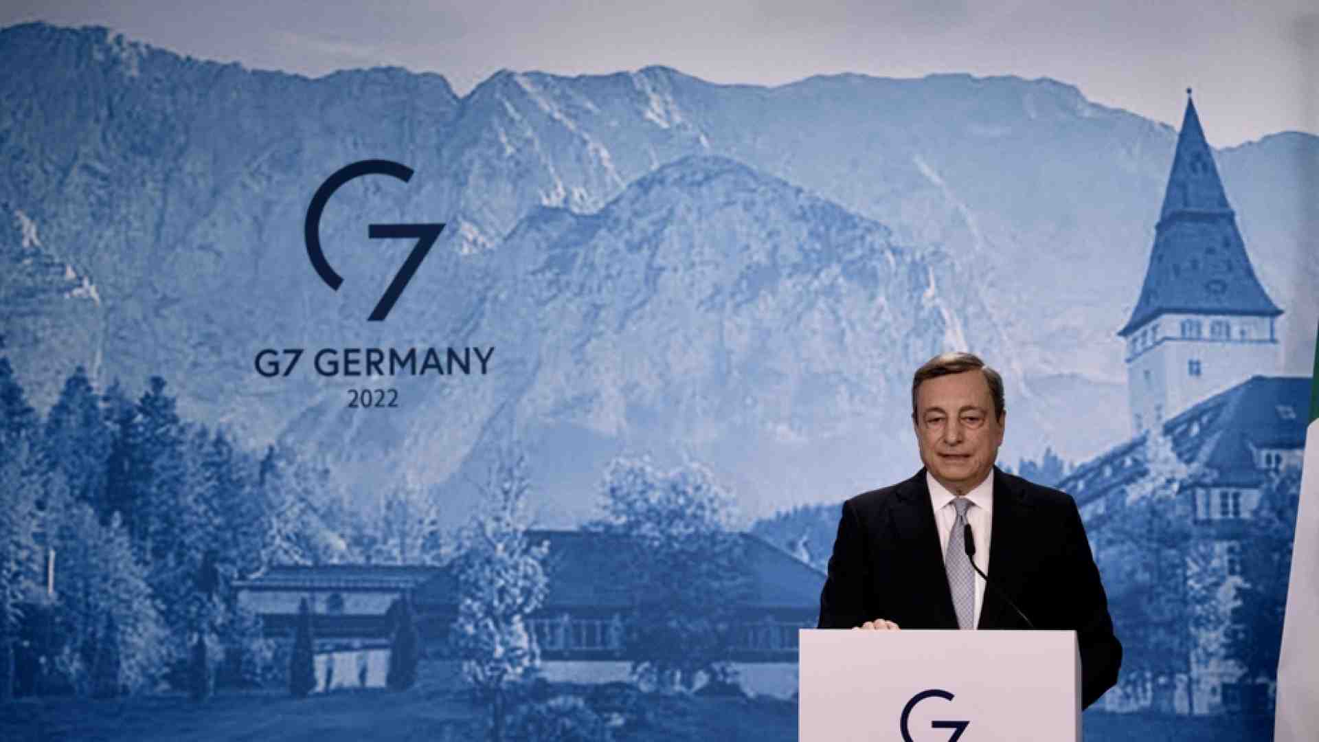 Immagine di Draghi, scontro con Mosca. «Putin non ci sarà». «Non decide lui»