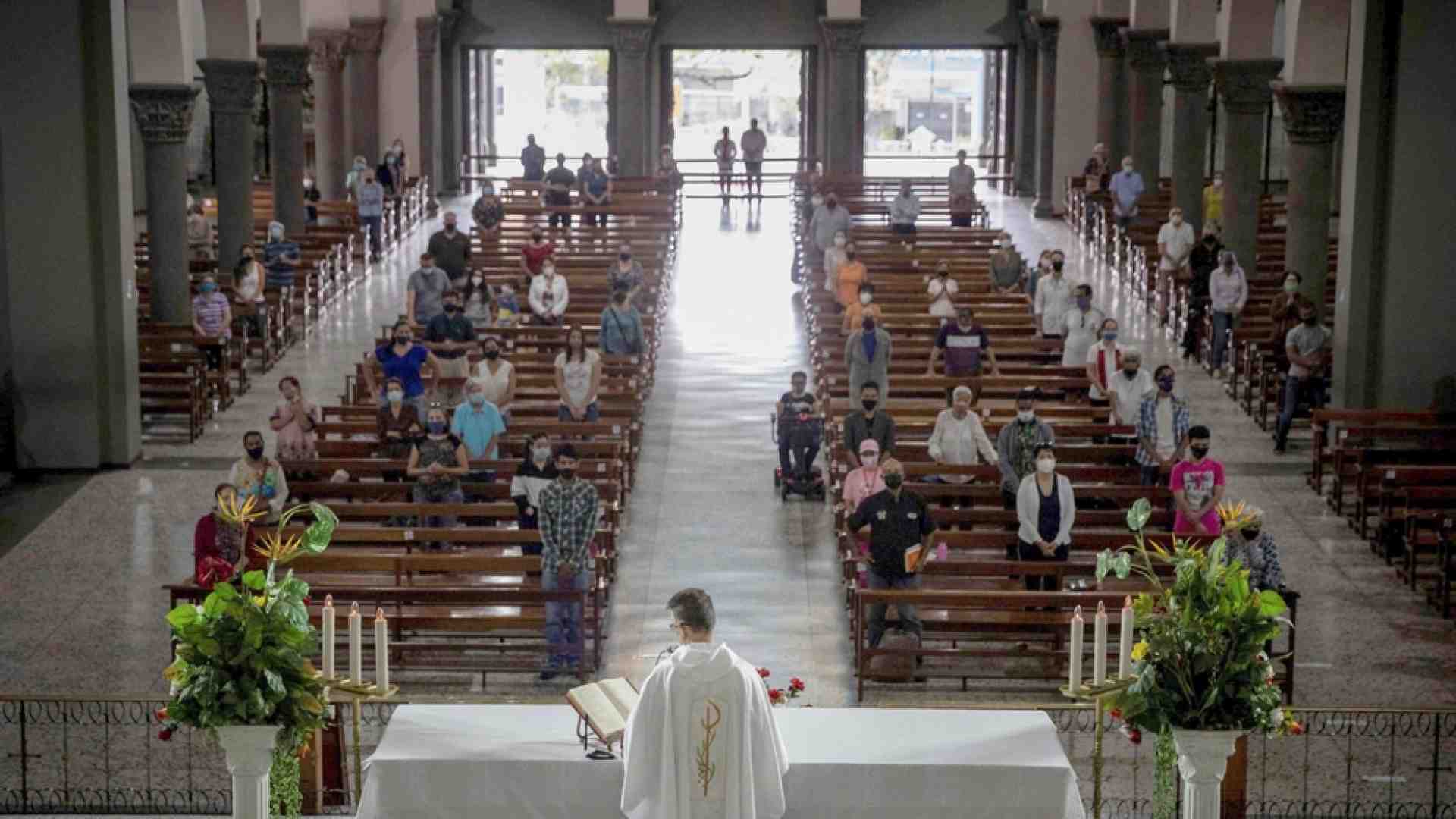 Immagine di Il Papa: «La liturgia non sia solo rito, ma evangelizzazione»