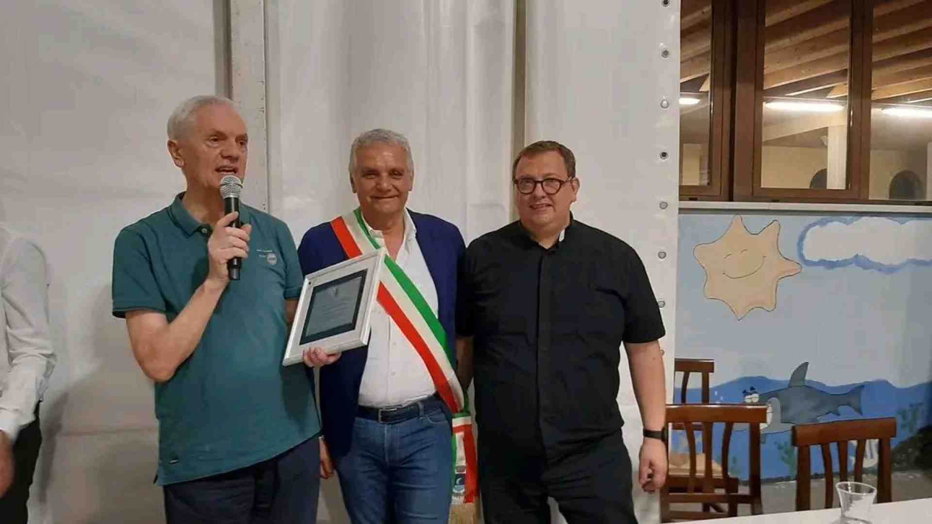 Immagine di Le “chiavi” della città a padre Baschirotto anima di Casette