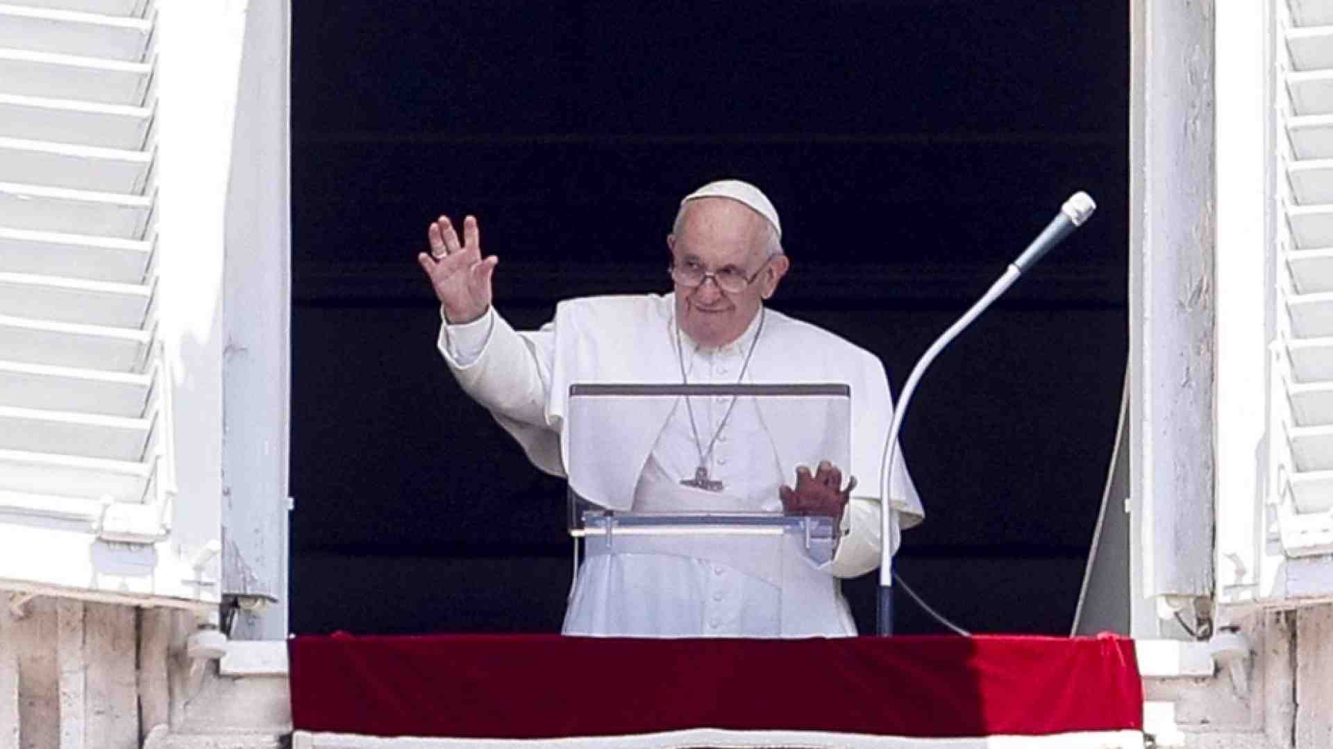 Immagine di Il Papa: folle guerra, preghiamo senza stancarci per la pace