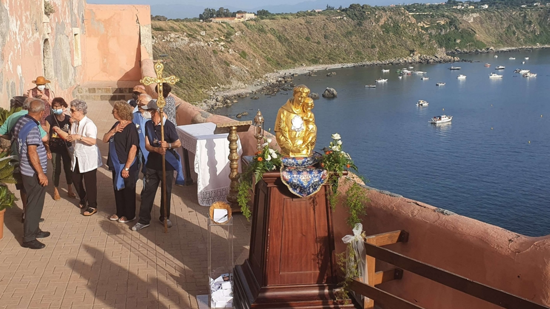 Immagine di A piedi «sui passi» di sant'Antonio 1800 chilometri da Milazzo a Padova