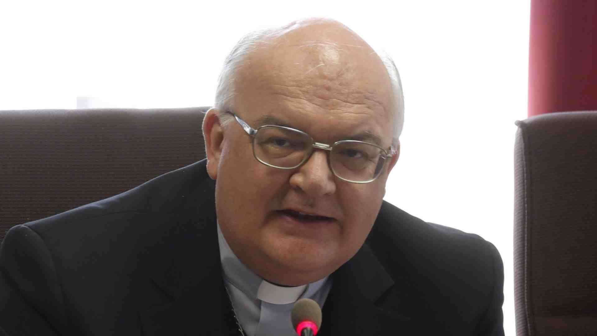 Immagine di Mons. Perego: preghiere per la pioggia, Dio soccorre la vita dell'uomo