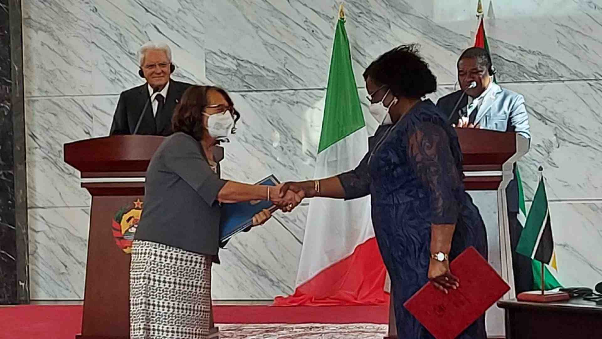 Immagine di Mattarella in Mozambico: la pace indivisibile nel mondo