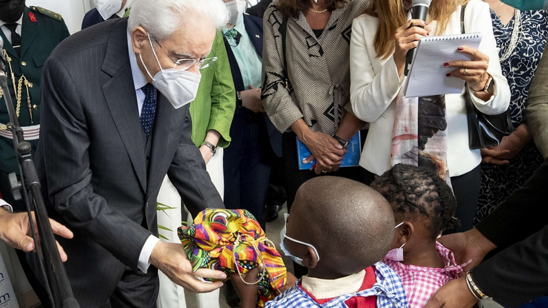 Immagine di Mattarella al centro Dream, "simbolo dell'amicizia col Mozambico"