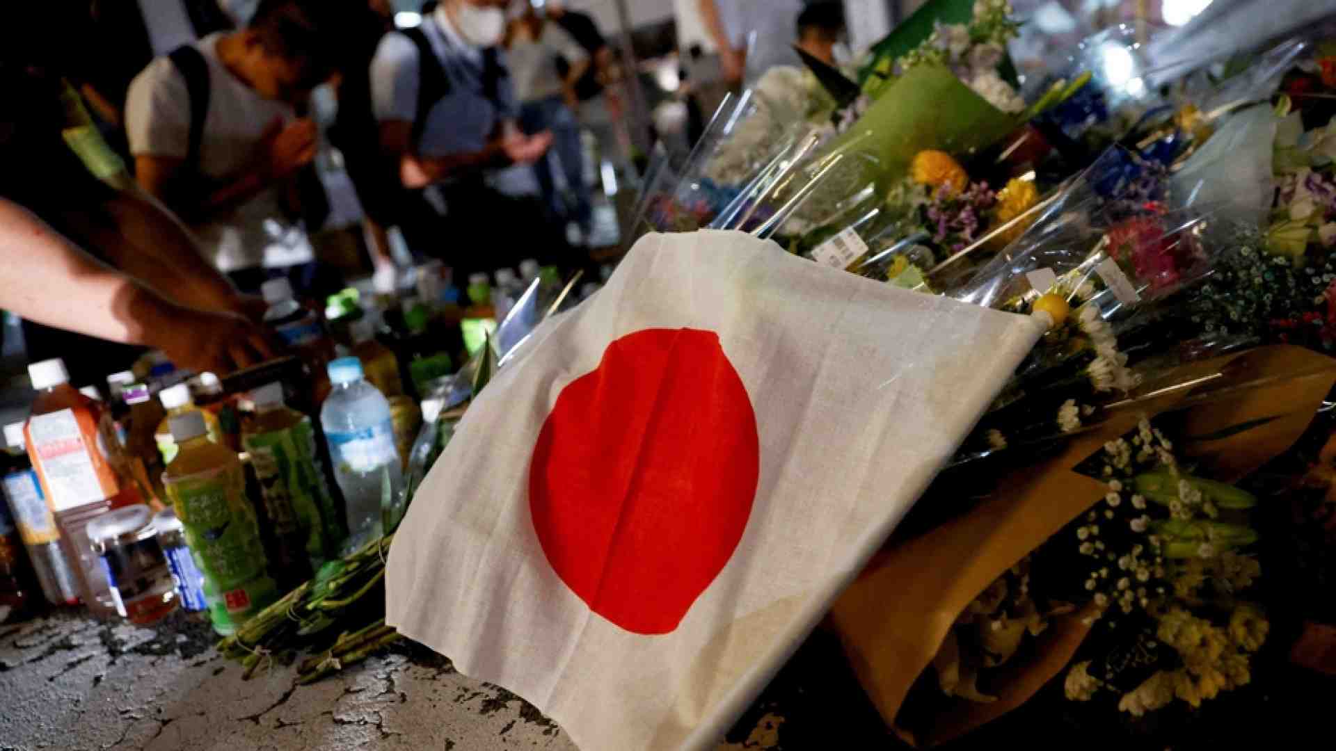 Immagine di Assassinio di Abe, s'indaga sul movente. Il dolore del Papa