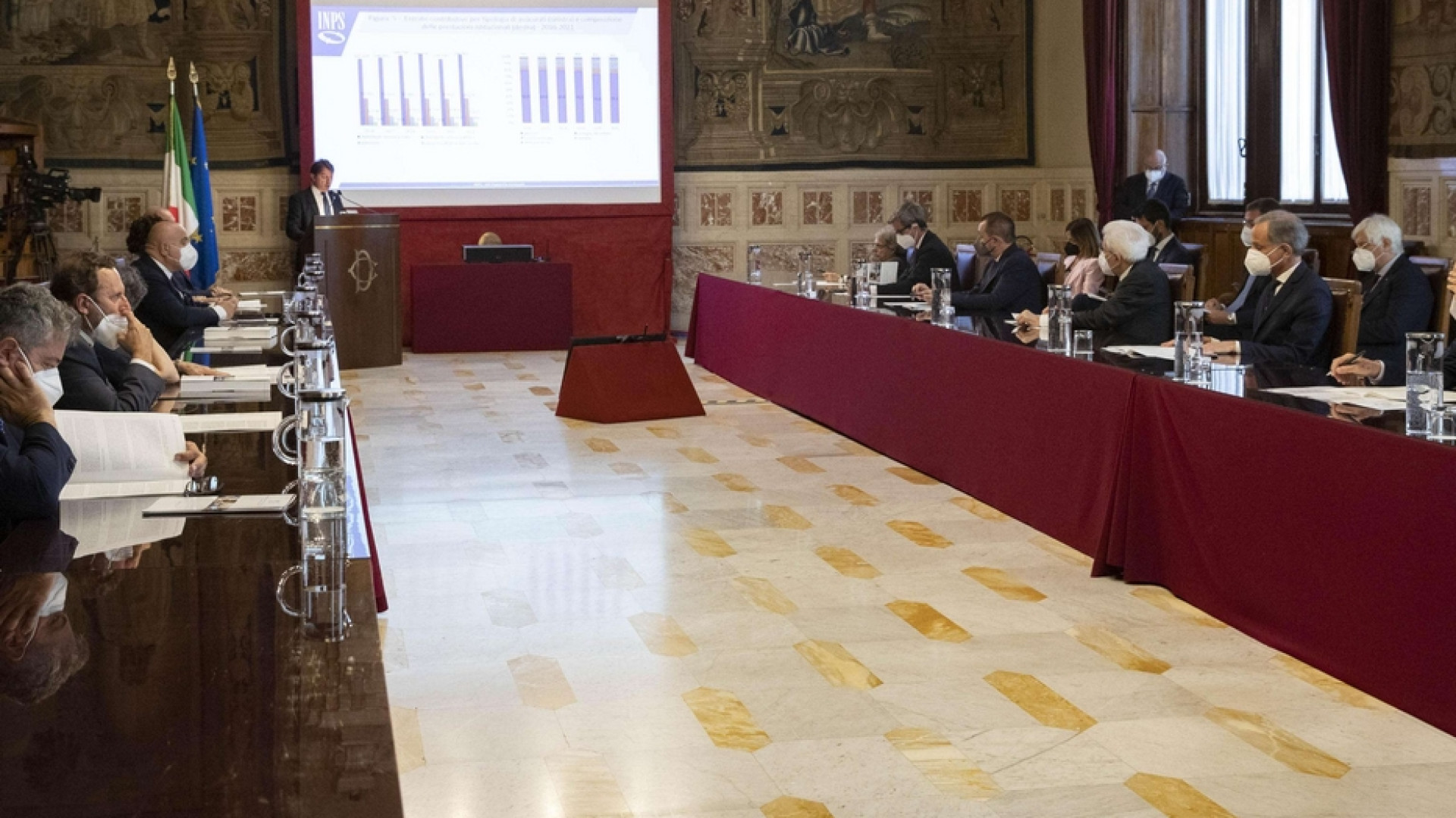 Immagine di Una pensione su 3 sotto i 1.000 euro. Con il salario minimo assegno da 750