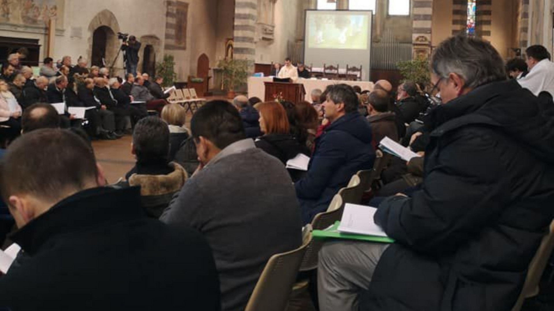 Immagine di Secondo anno del Cammino sinodale della Chiesa italiana: i cantieri dell'ascolto