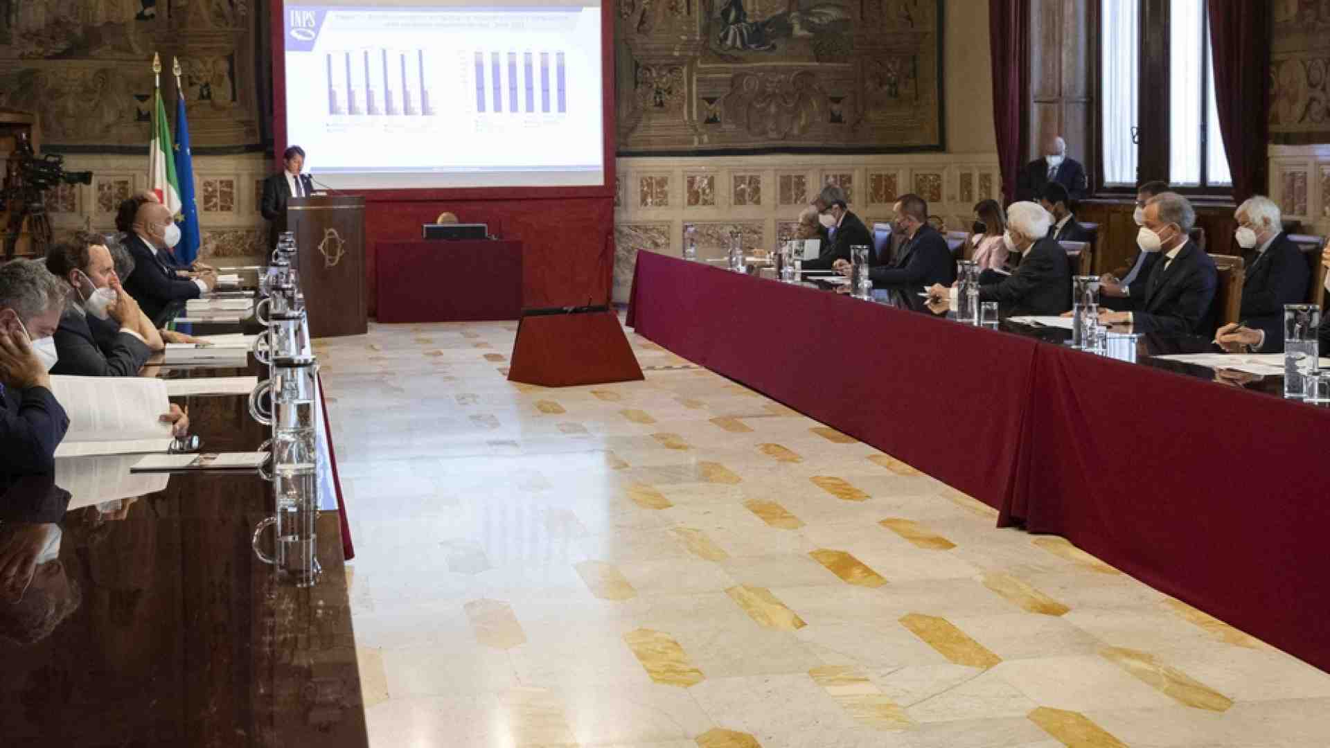 Immagine di Una pensione su 3 sotto i 1.000 euro. Con il salario minimo assegno da 750