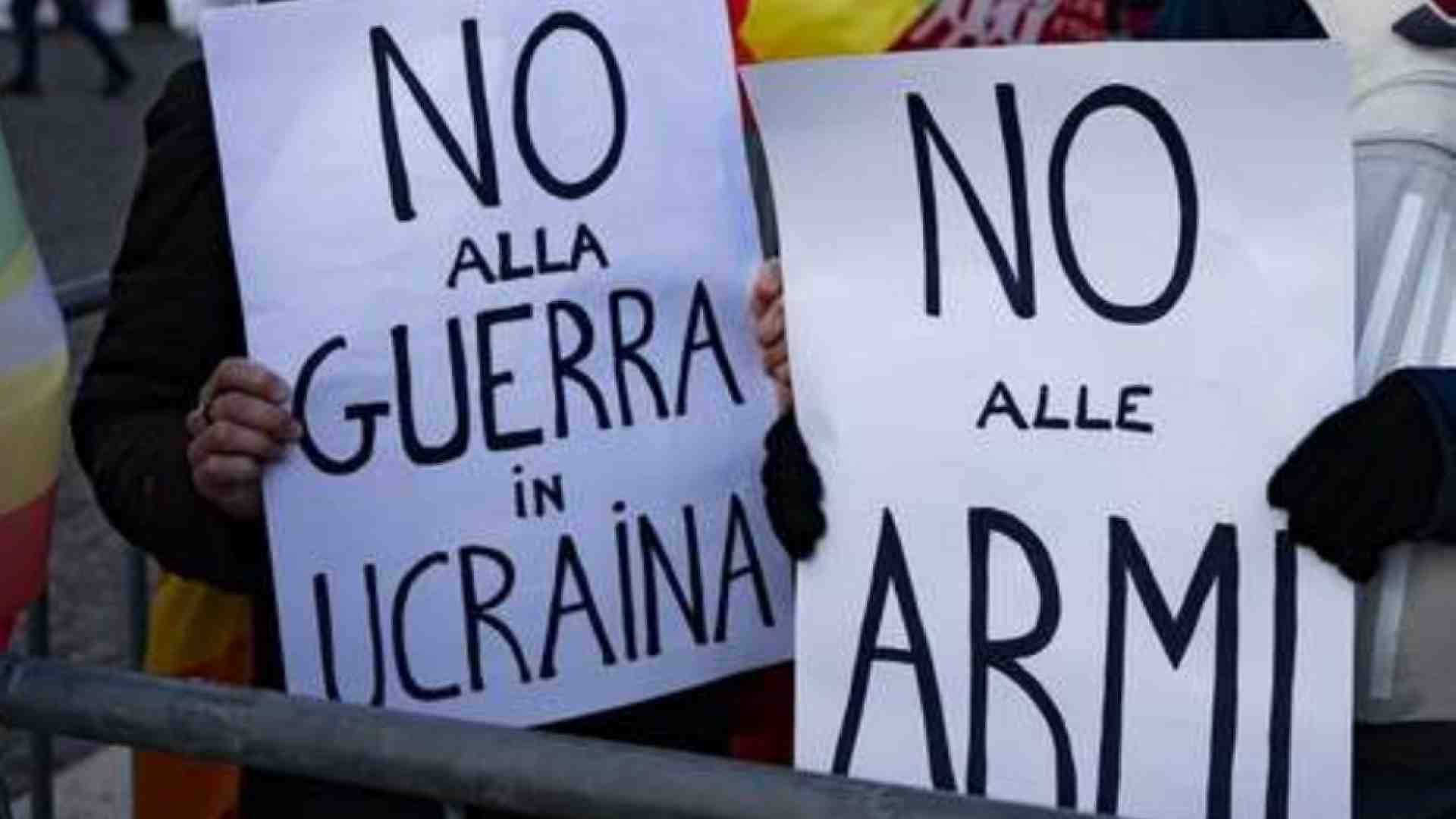 Immagine di L’Italia è pacifista. No all’invio di armi
