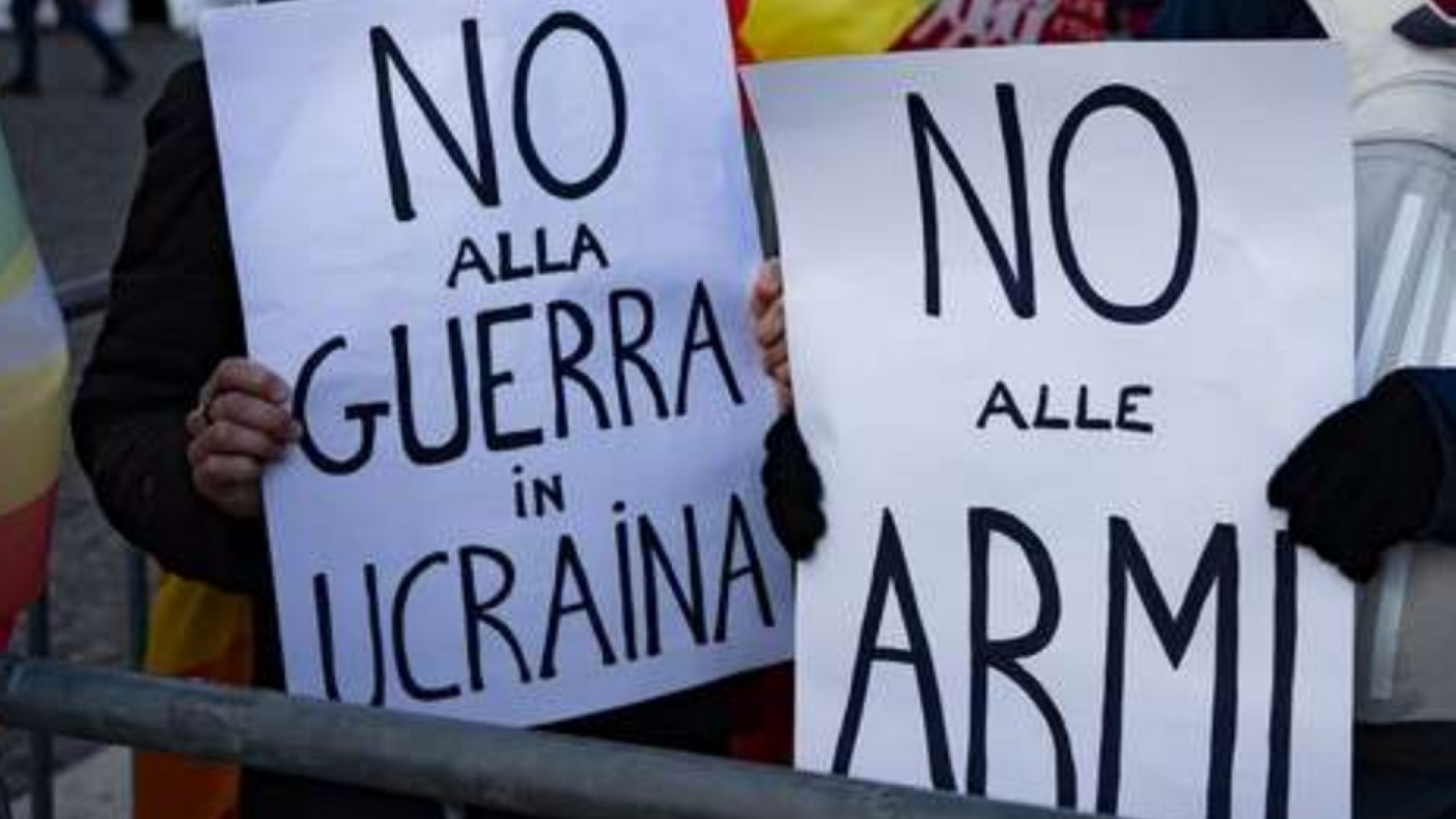 Immagine di L’Italia è pacifista. No all’invio di armi