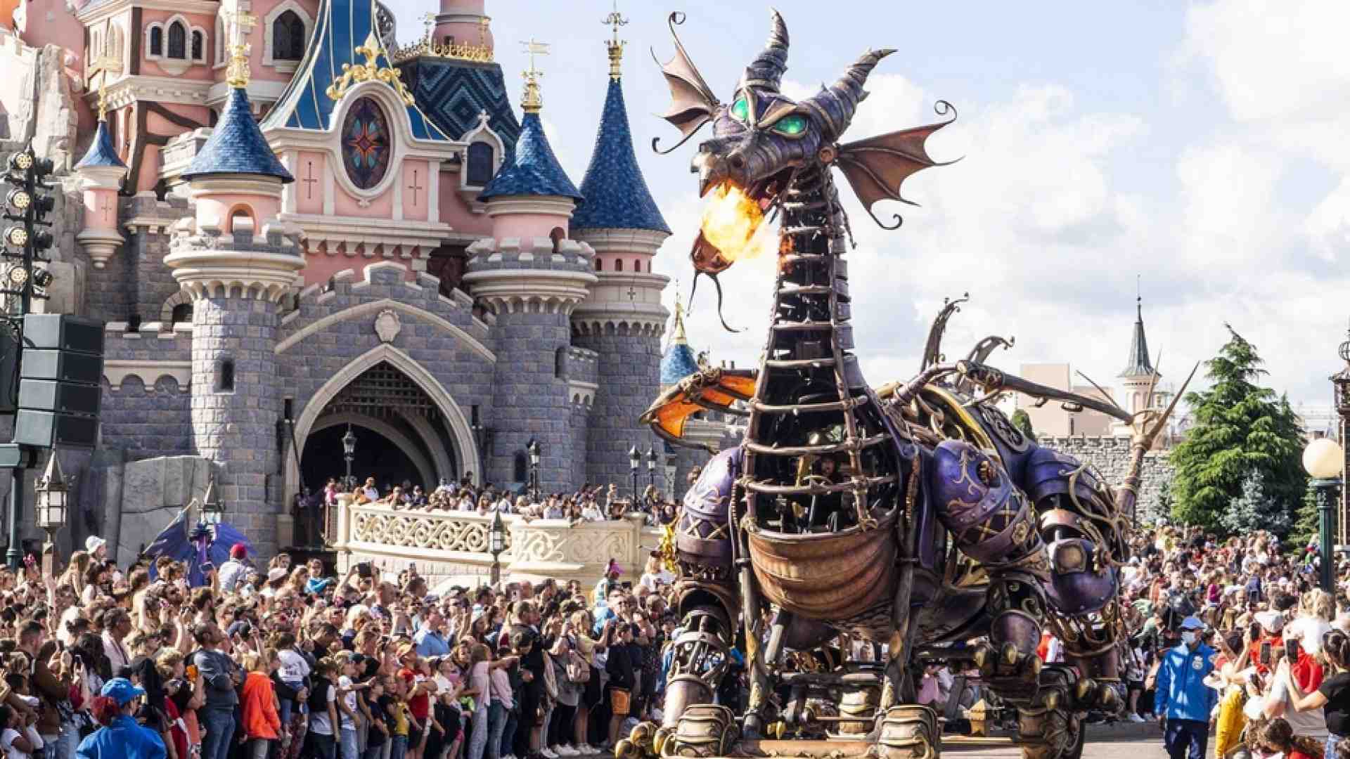 Immagine di I 30 anni di Disneyland Paris: tornare bambini alla parata di Topolino