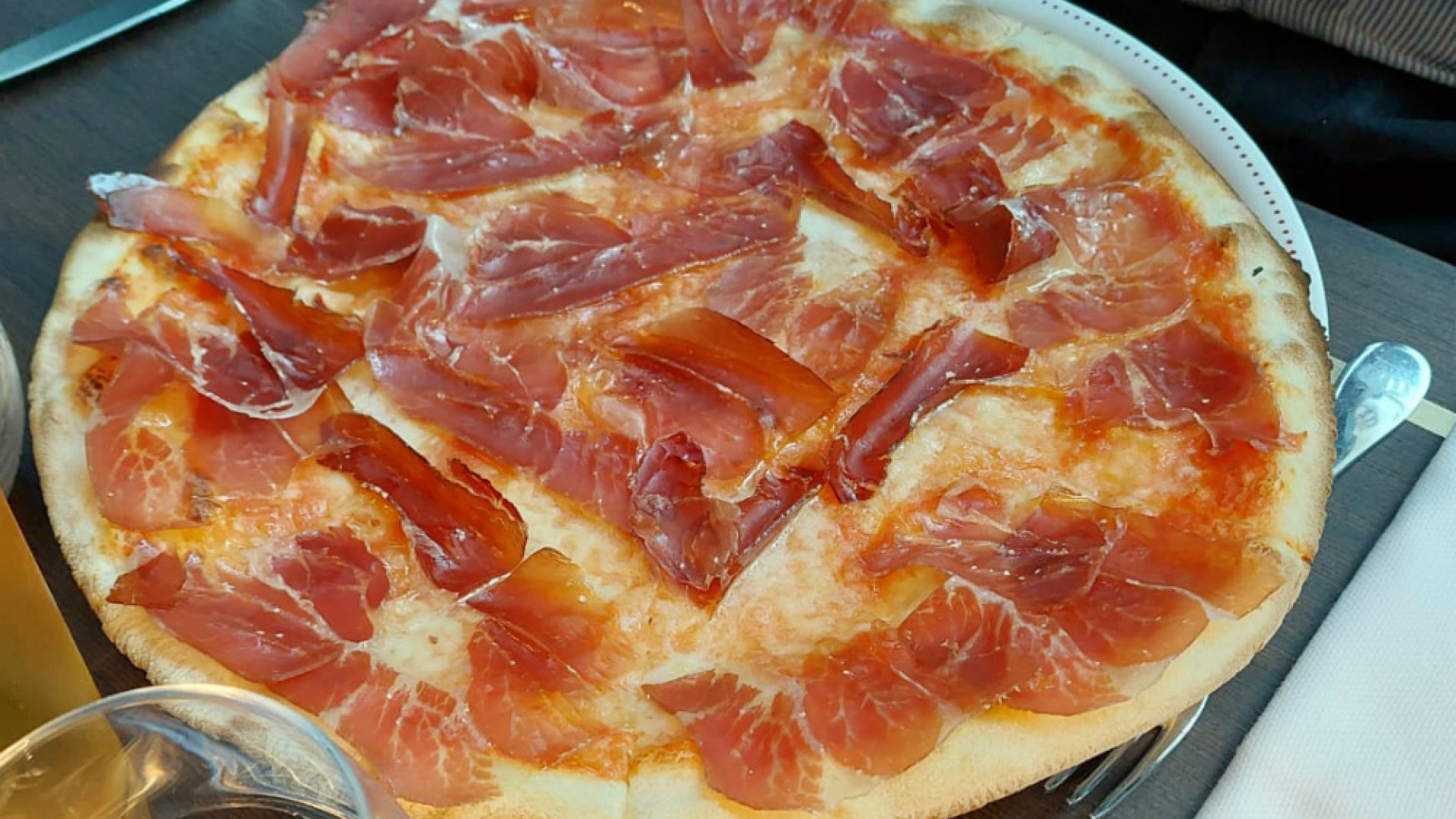 Immagine di Più normal che crazy. Viaggio nel mondo della pizza di Briatore