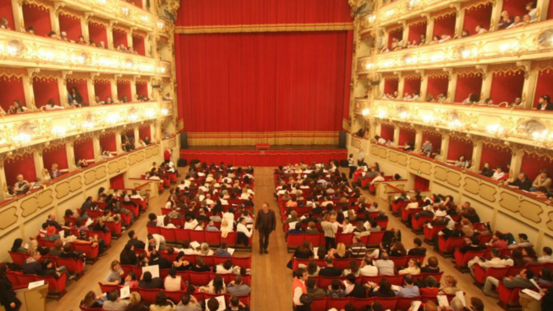 Immagine di Giovane, social e sostenibile: il teatro è futuro
