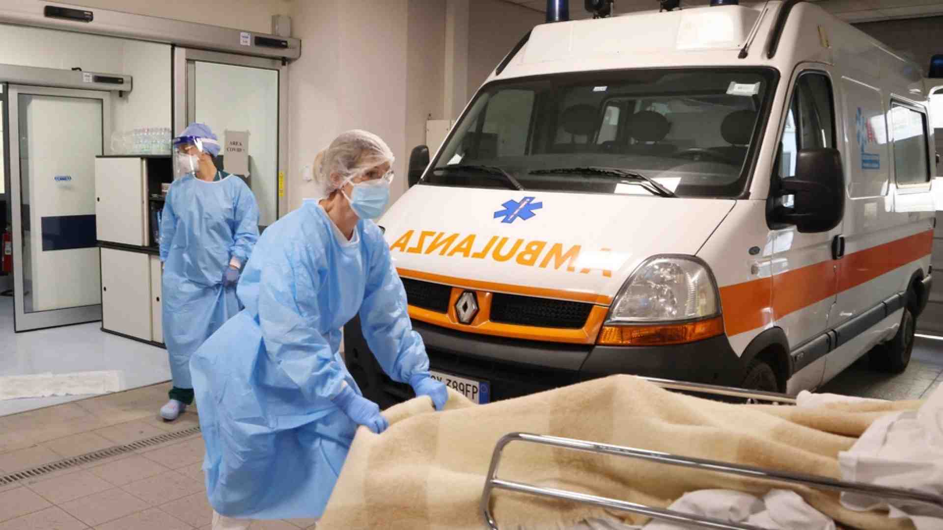 Immagine di Contagi da Covid in Italia, si arriva a 20 milioni da inizio pandemia
