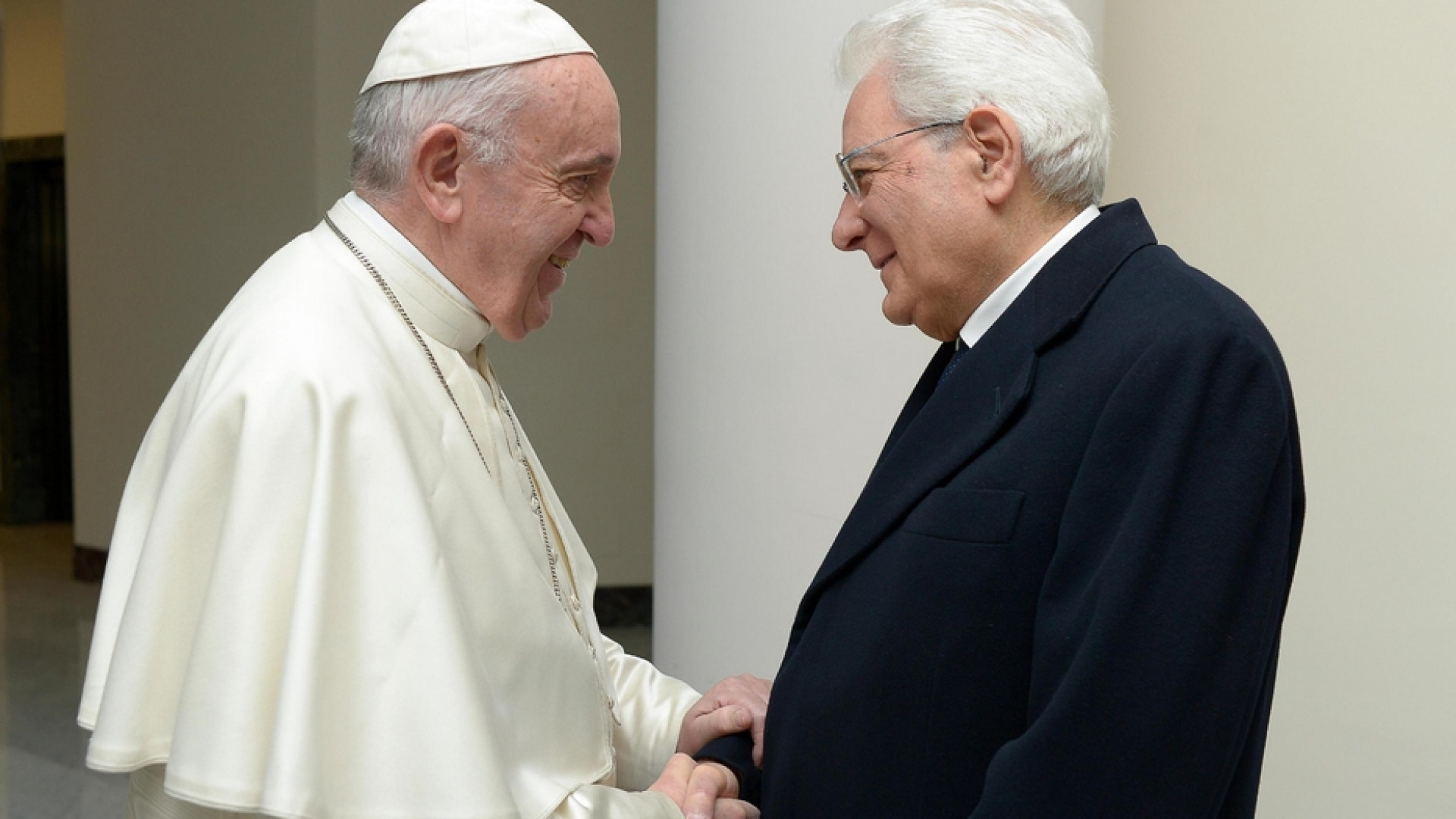 Immagine di Gli 81 anni di Mattarella. Il Papa: suo contributo all'Italia fondamentale