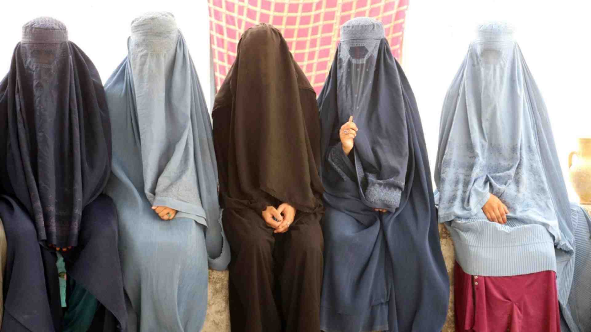 Immagine di Afghanistan, torture e matrimoni forzati: la "morte al rallentatore" delle donne