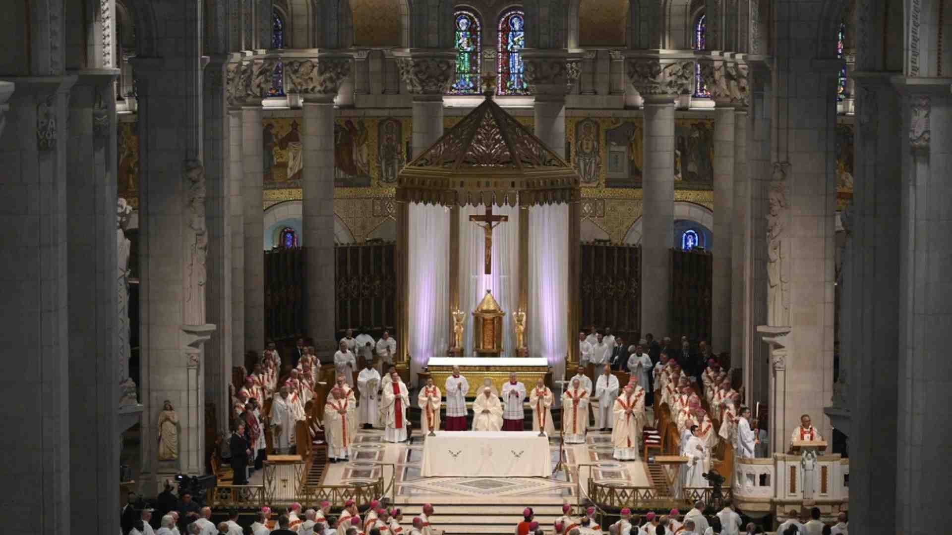 Immagine di Papa Francesco: dopo il fallimento ripartire è possibile, con Cristo