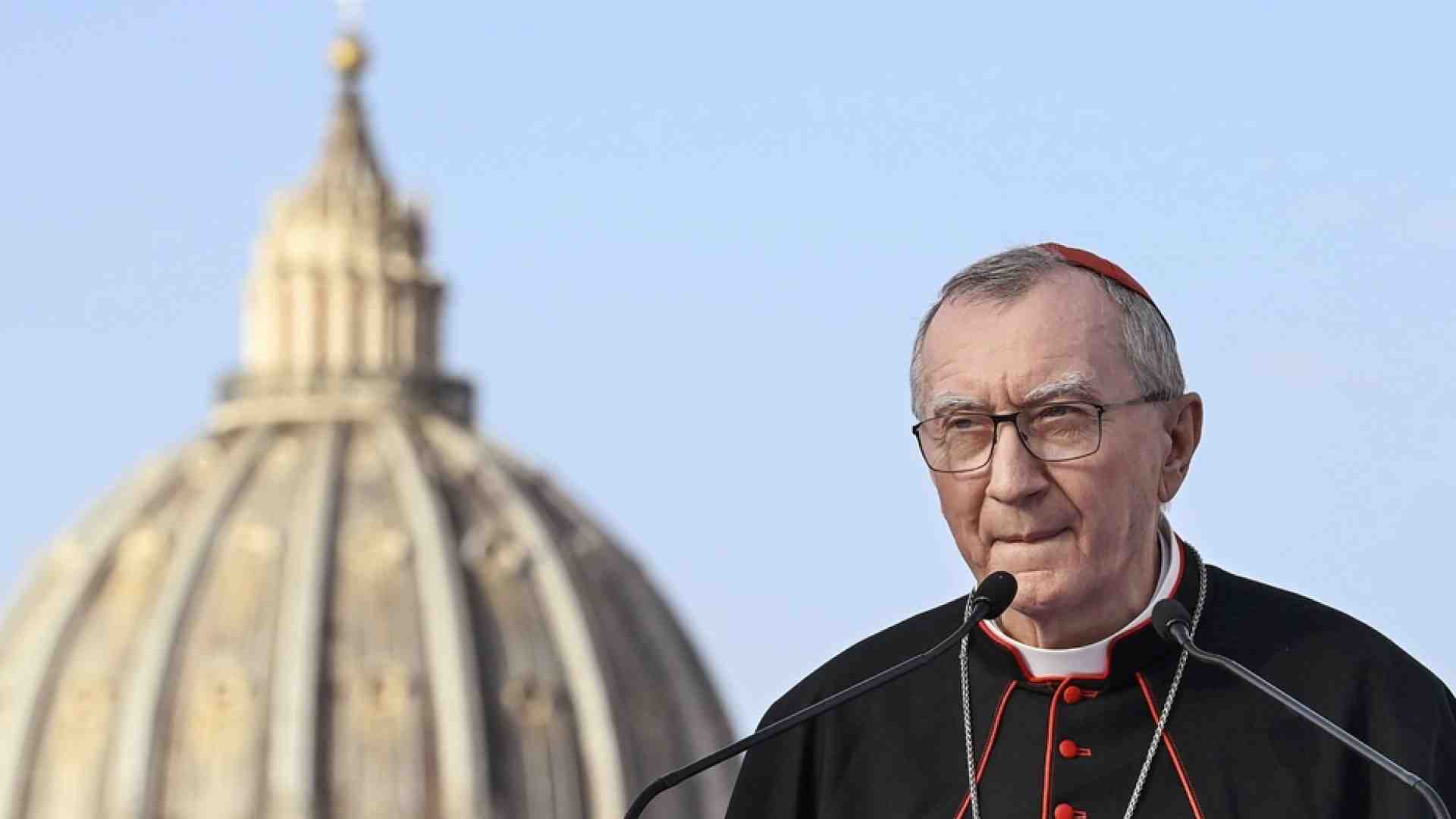 Immagine di Parolin: la Chiesa è pacifista perché crede e lavora per la pace