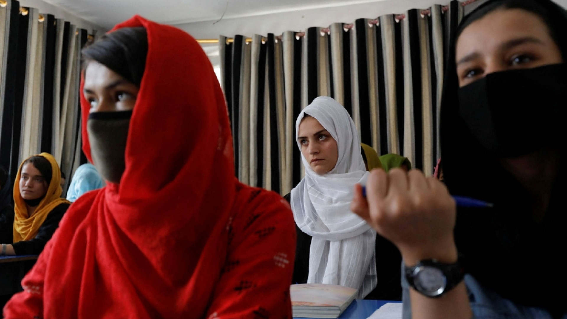 Immagine di Fame, scuole chiuse, depressione: non è un paese per ragazze