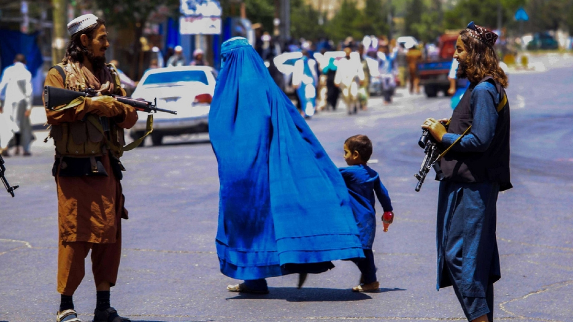 Immagine di Afghanistan un anno dopo: la pace asfissiante dei «nuovi» taleban