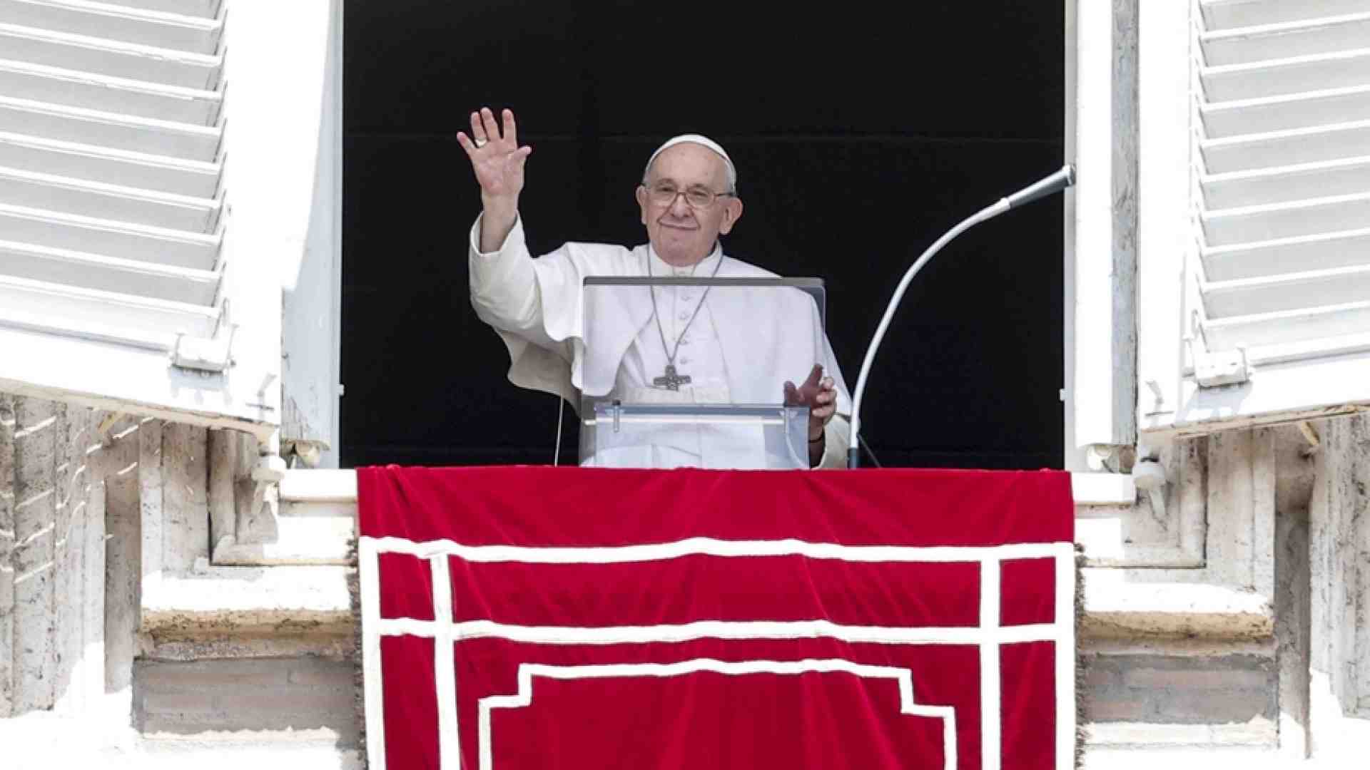 Immagine di Il Papa: “La Madonna doni al mondo la pace”