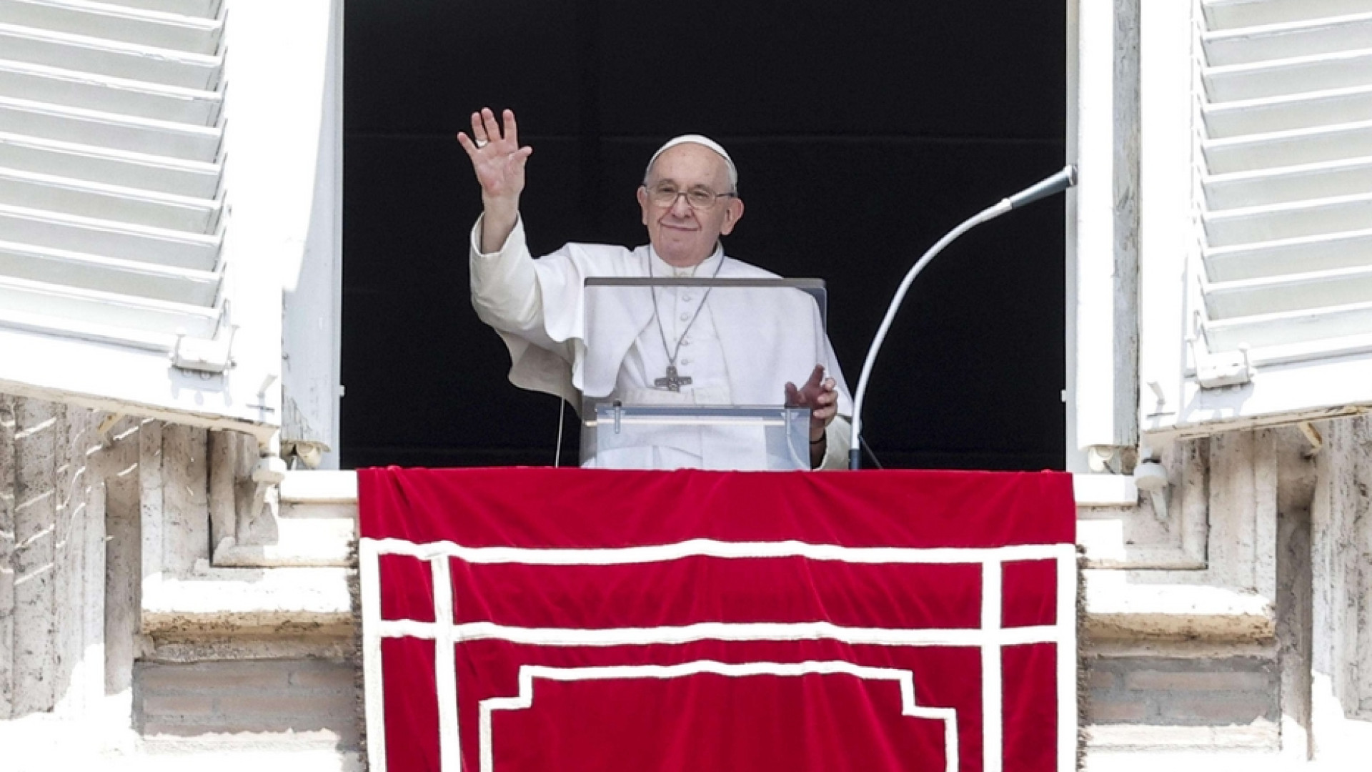 Immagine di Il Papa: “La Madonna doni al mondo la pace”