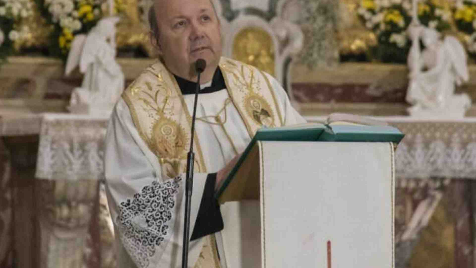 Immagine di L'addio di Imola a don Luca Dalfiume: «Il santo? Un vero uomo»
