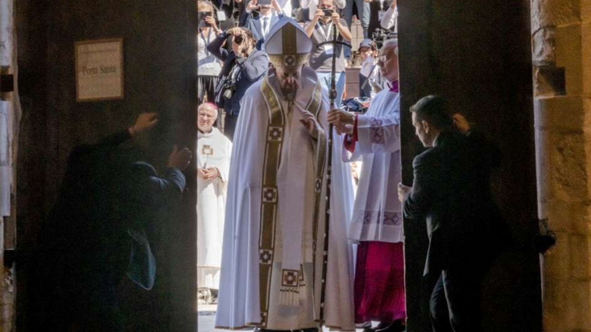 Immagine di La Perdonanza diventa lunga un anno. Lo speciale dono del Papa