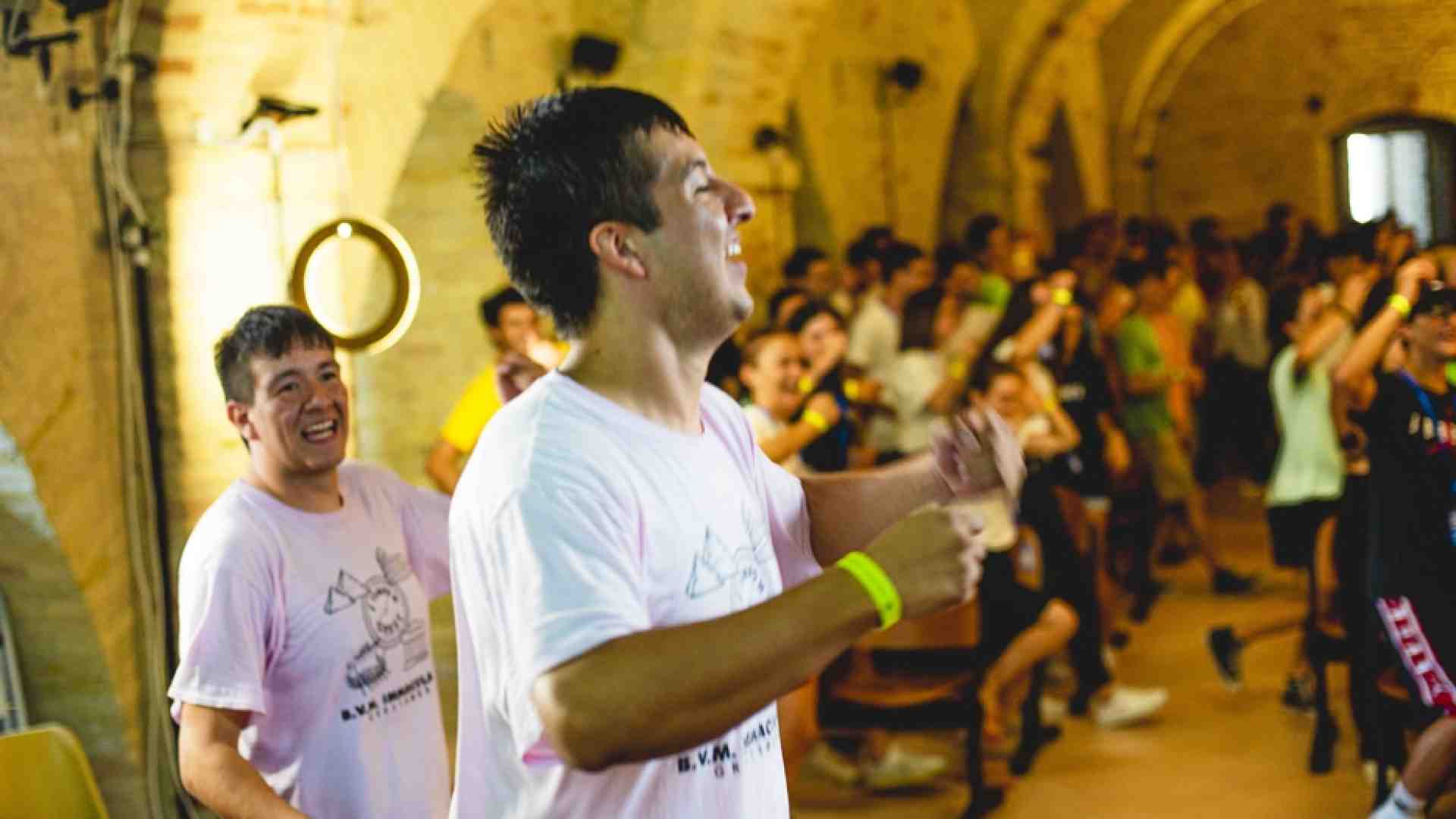 Immagine di Tutti santi: il raduno-community dei giovani invitati da don Ravagnani