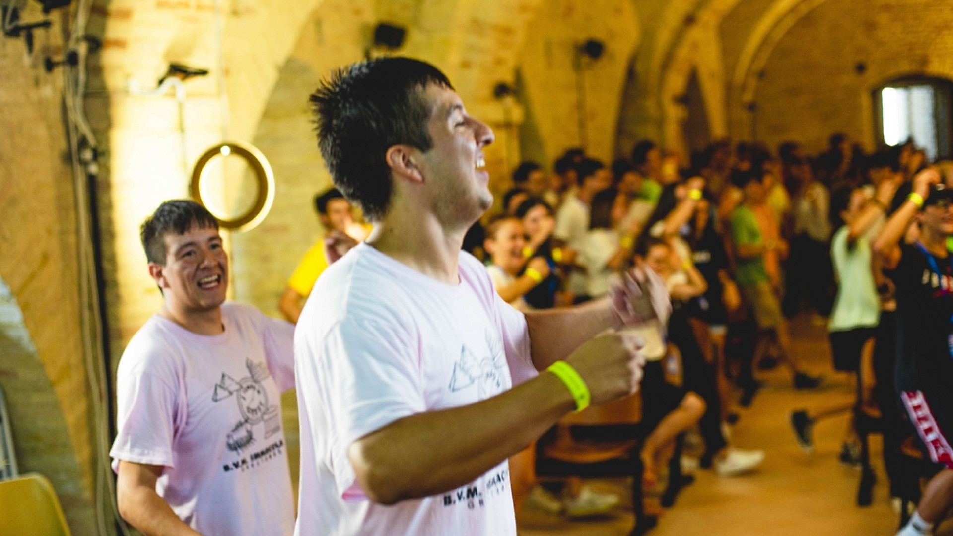 Immagine di Tutti santi: il raduno-community dei giovani invitati da don Ravagnani
