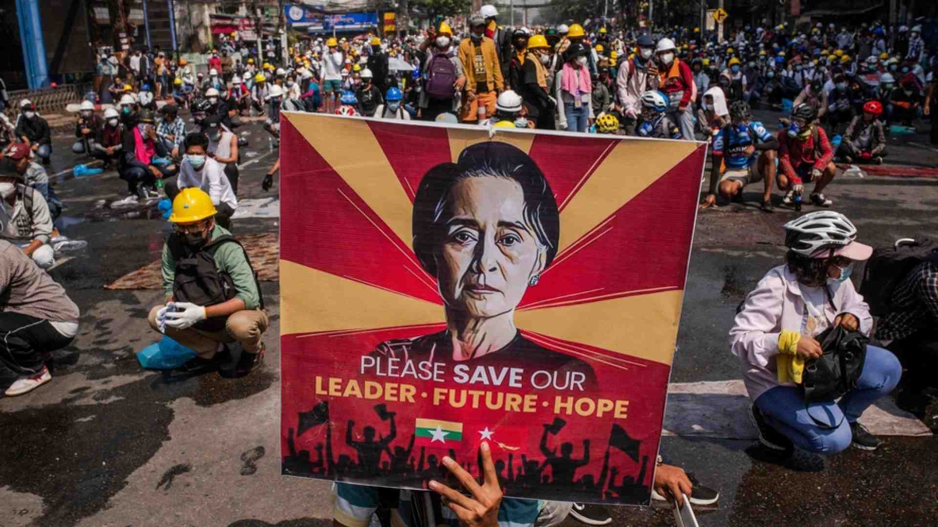 Immagine di Pugno di ferro: altri tre anni di carcere ad Aung San Suu Kyi