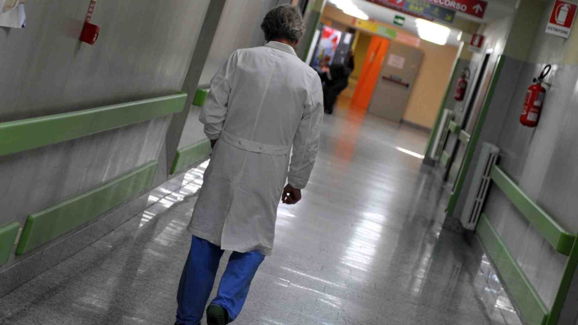 Immagine di La sanità senza medici né infermieri. Ai partiti manca ancora una ricetta