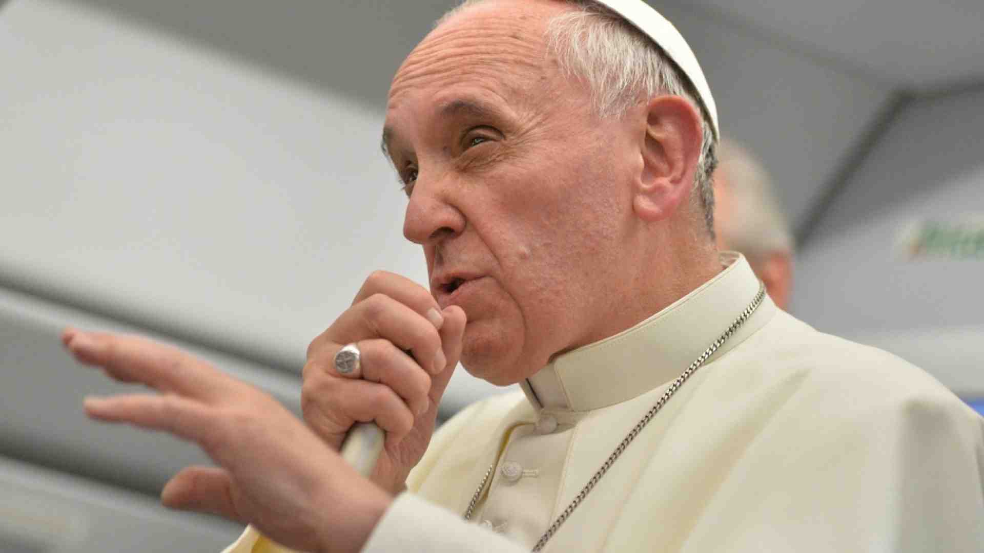 Immagine di Papa Francesco: il medico mi "vieta" la visita a Kiev e Mosca