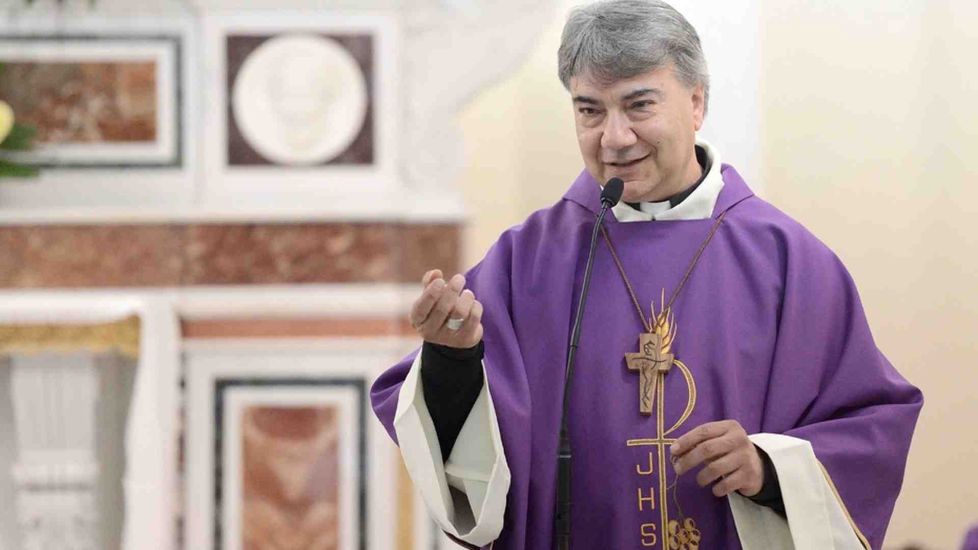 Immagine di L'addio al seminarista Andrea Sorrentino. «Lui c'era per tutti»
