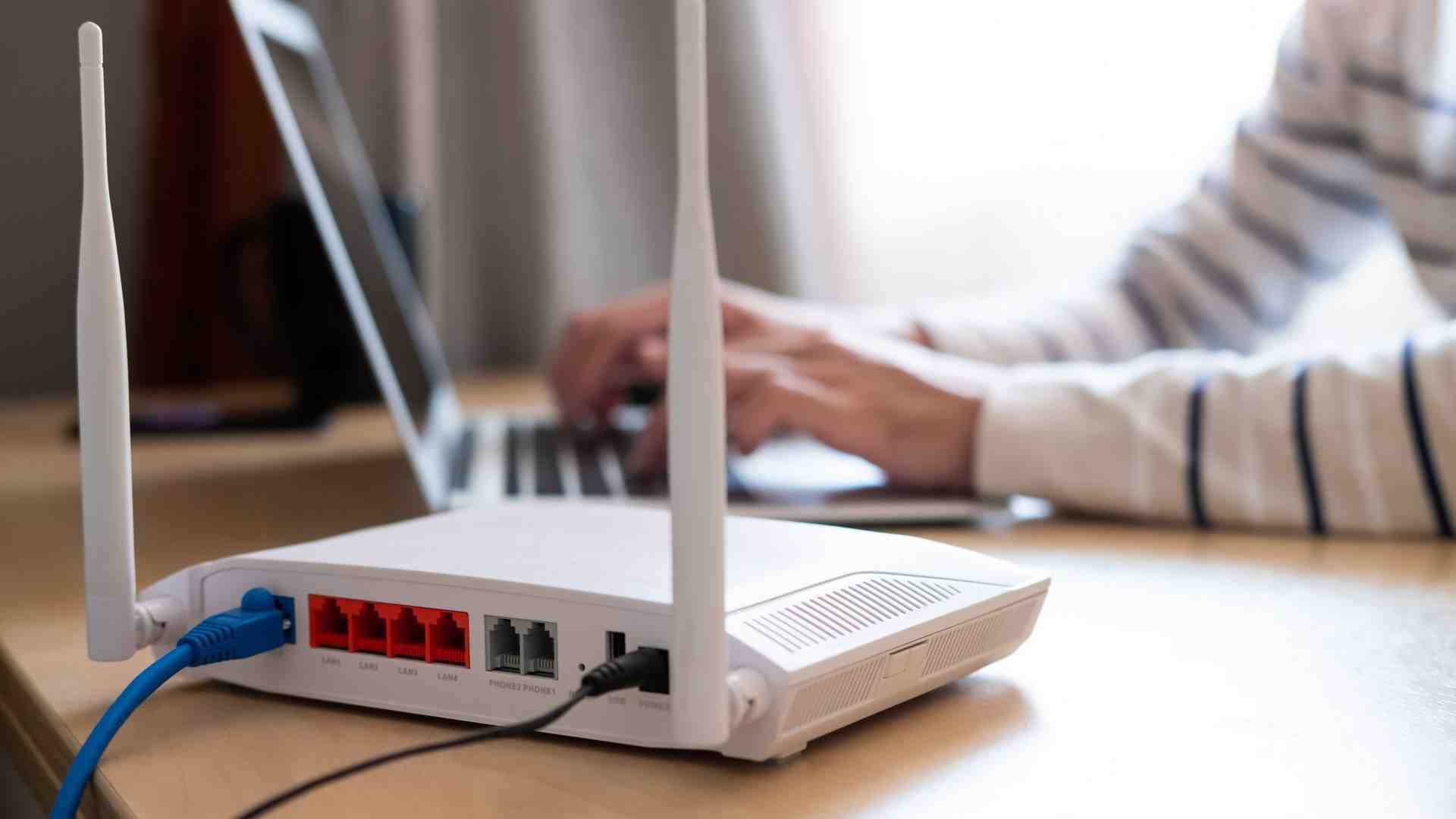 Immagine di Internet in casa senza svenarsi: ecco consigli e trappole da evitare