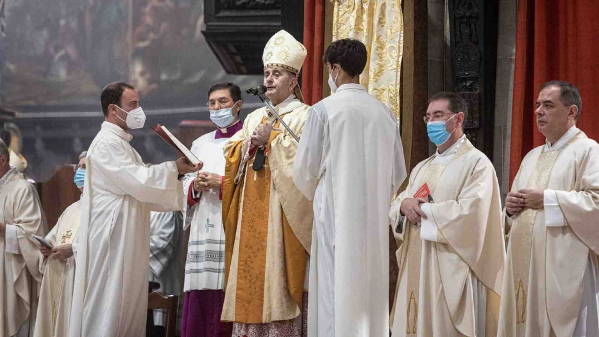 Immagine di Delpini: non desidero il cardinalato, su Cantoni frasi spiritose non capite