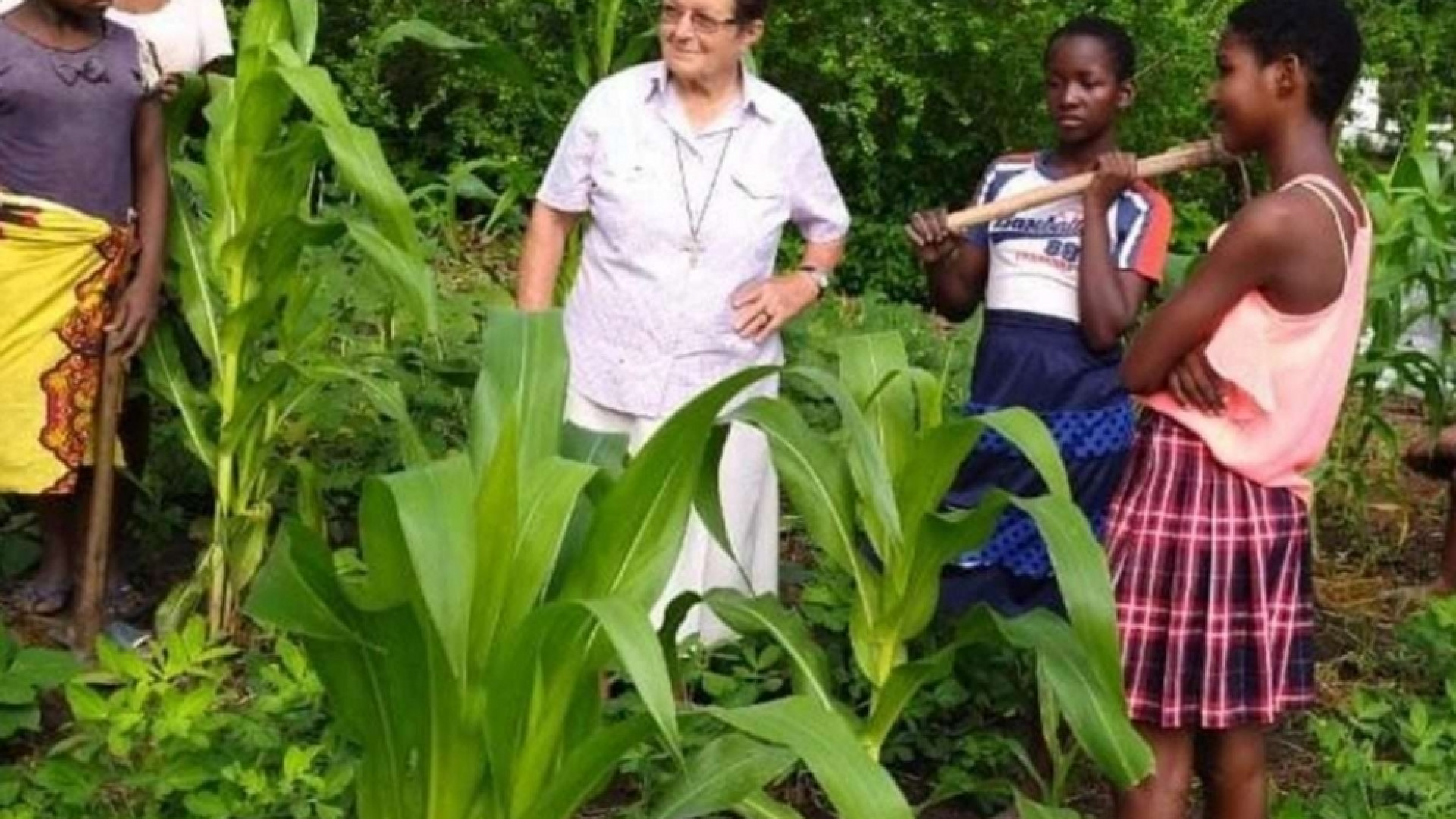Immagine di «Sia pace per il Mozambico», folla per l’addio a suor Maria