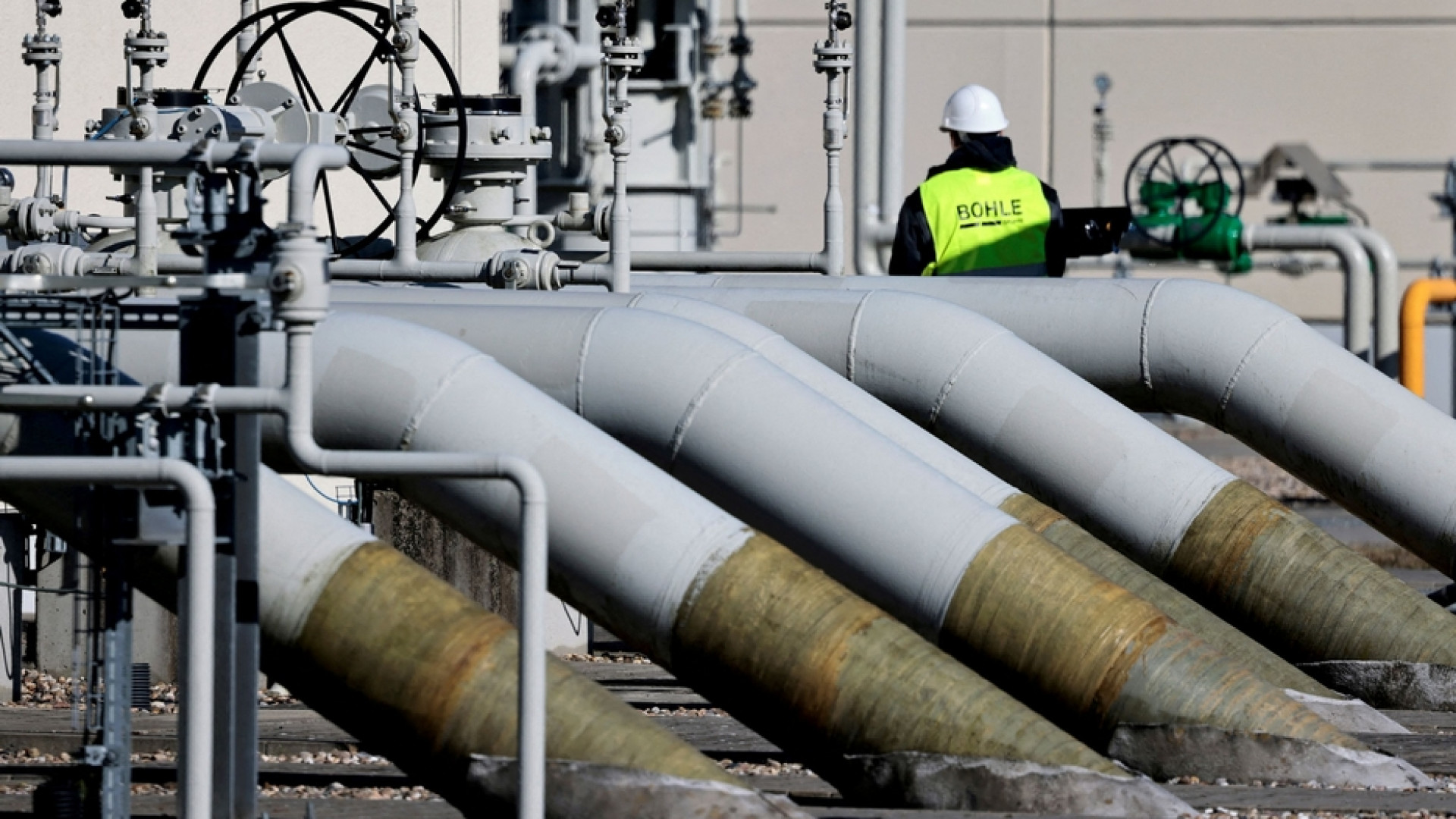 Immagine di Europa divisa, solo 15 sì al tetto sul gas. Delega alla Commissione
