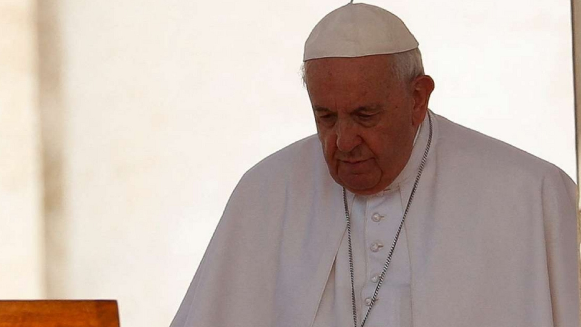 Immagine di Il Papa: viviamo terza guerra mondiale, va scongiurato pericolo dell'atomica