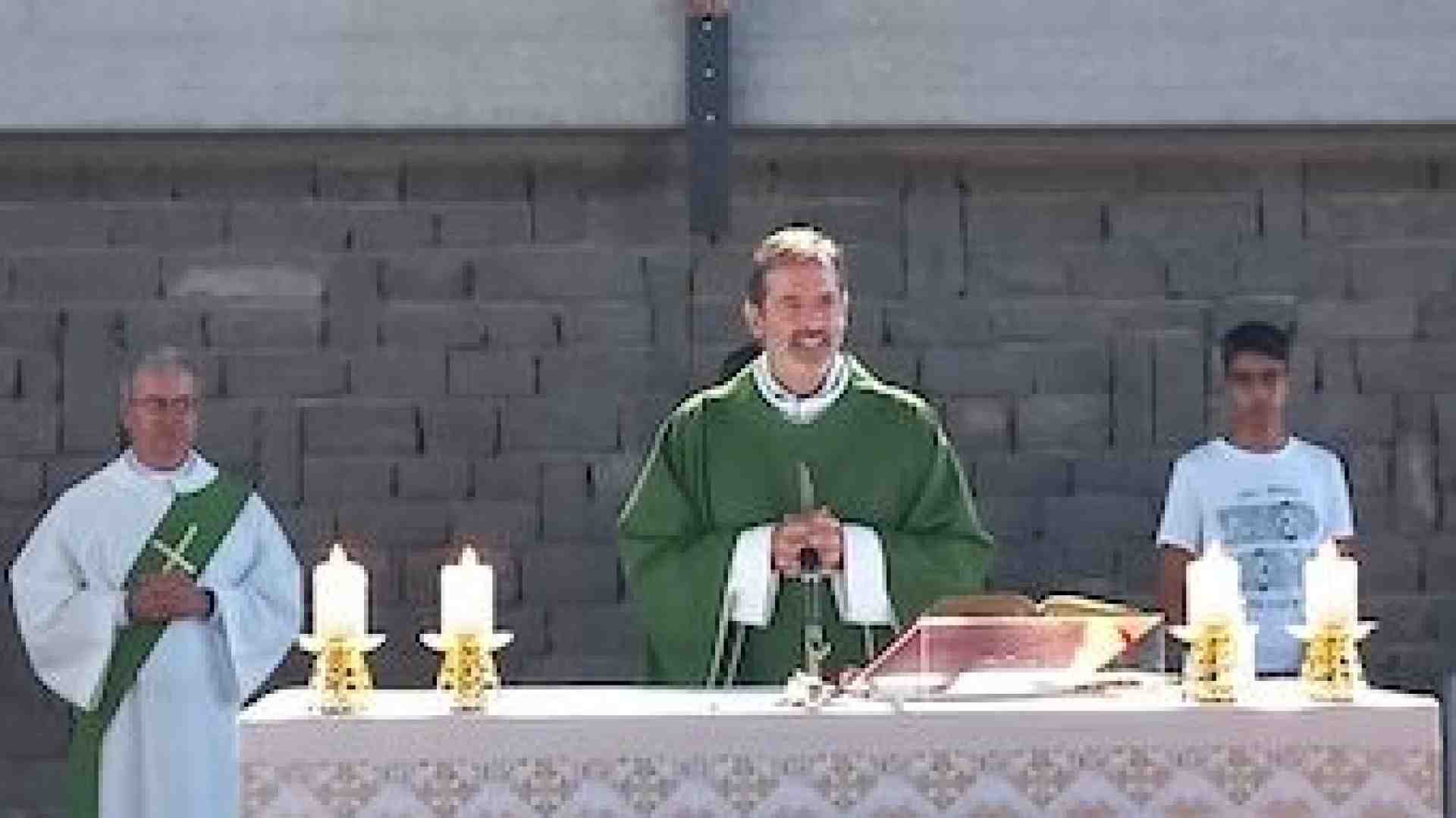 Immagine di Il saluto di don Cesari e l’ingresso di don Facincani