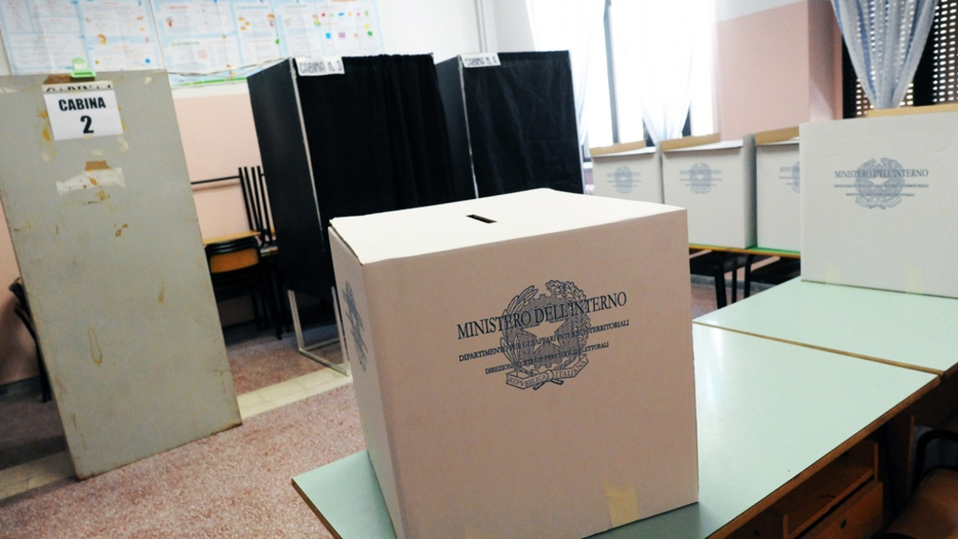 Immagine di Verso il voto, i vescovi: "Dipende da noi, impegniamoci"