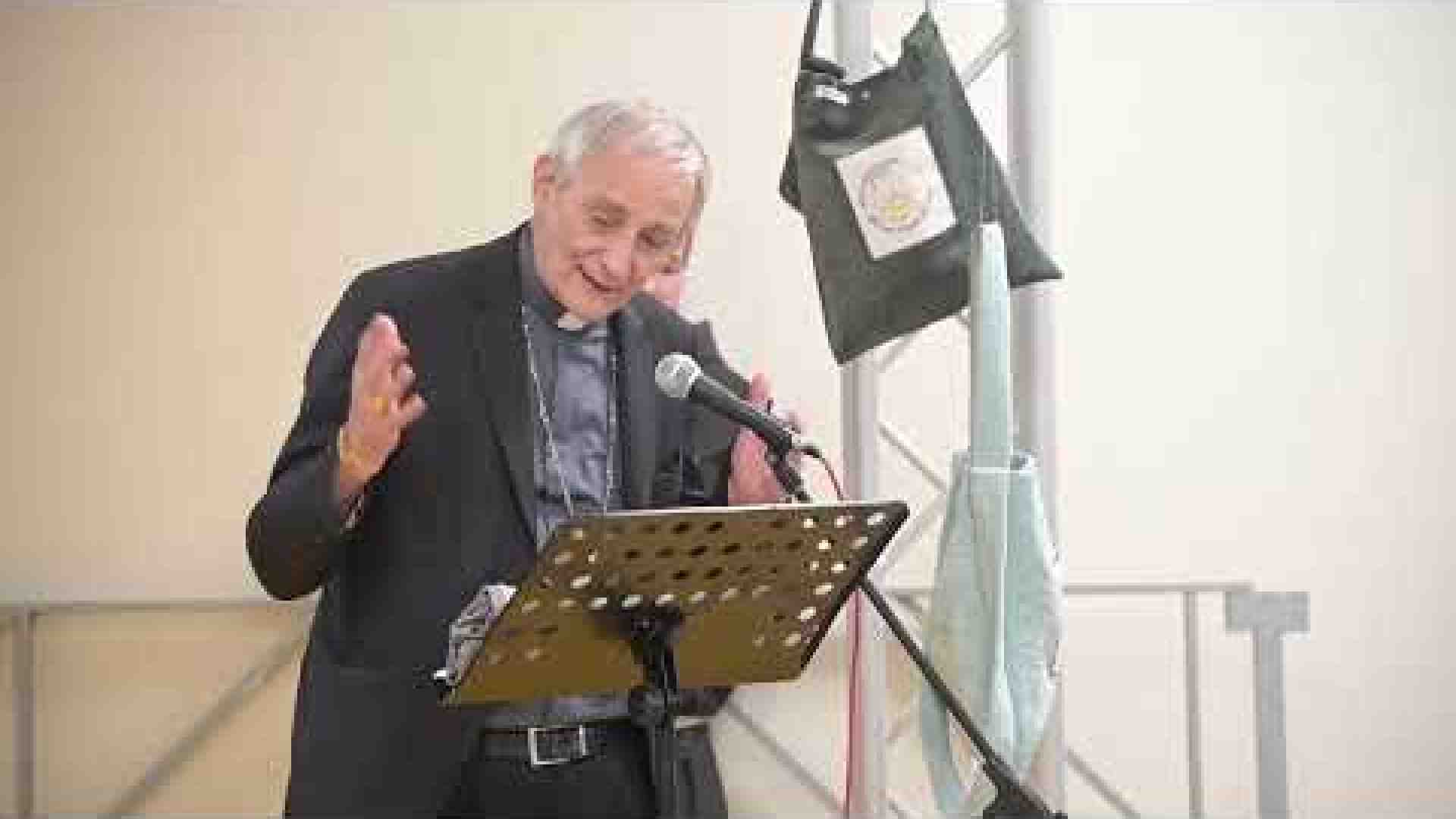 Immagine di Il cardinale Zuppi in visita al carcere di Matera / VIDEO
