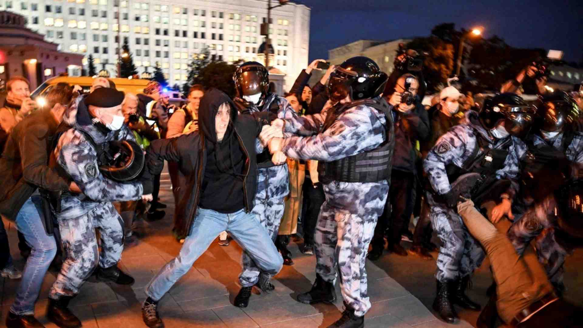 Immagine di La paura tra il popolo in Russia: «Ma non doveva durare poco?»