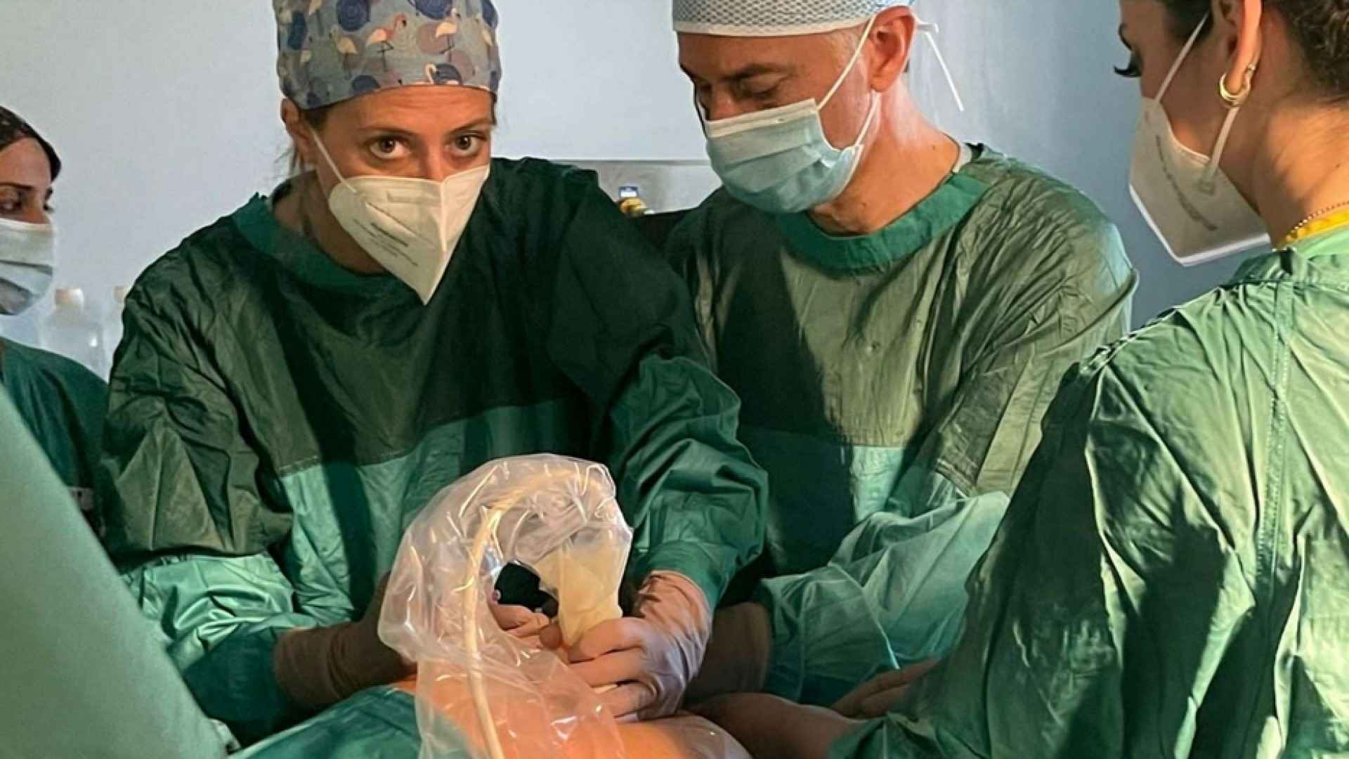 Immagine di Fratellini operati in utero con successo alla 26esima settimana di gravidanza